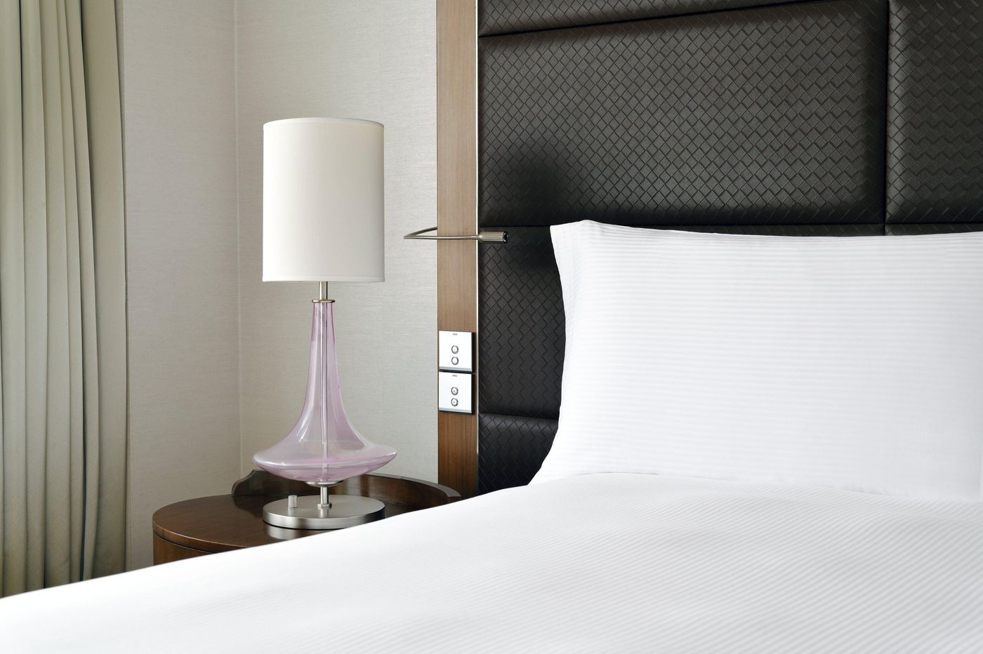 Crowne-Plaza-Dubai-Festival-City-Hotel-Room-24