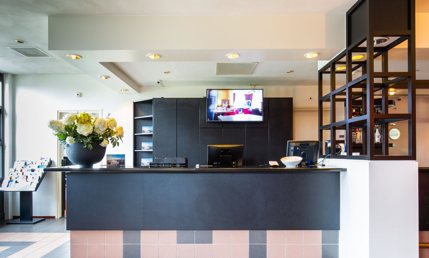 Bastion Hotel Leiden Oegstgeest-Netherlands-OEGSTGEEST-Lobby-3
