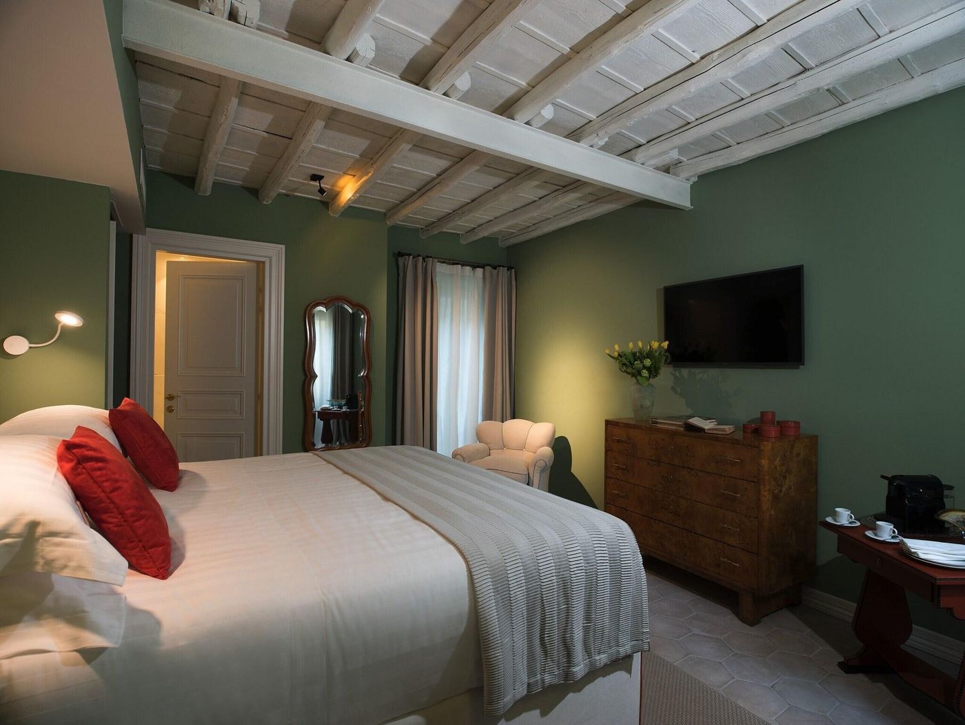 Palazzo-Caruso-Room-17