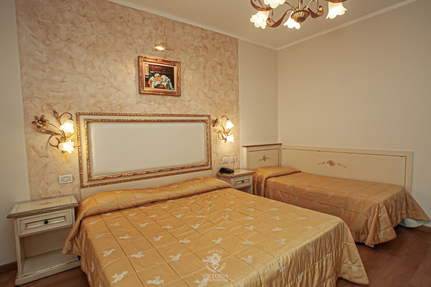 Viktoria-Palace-Room-21