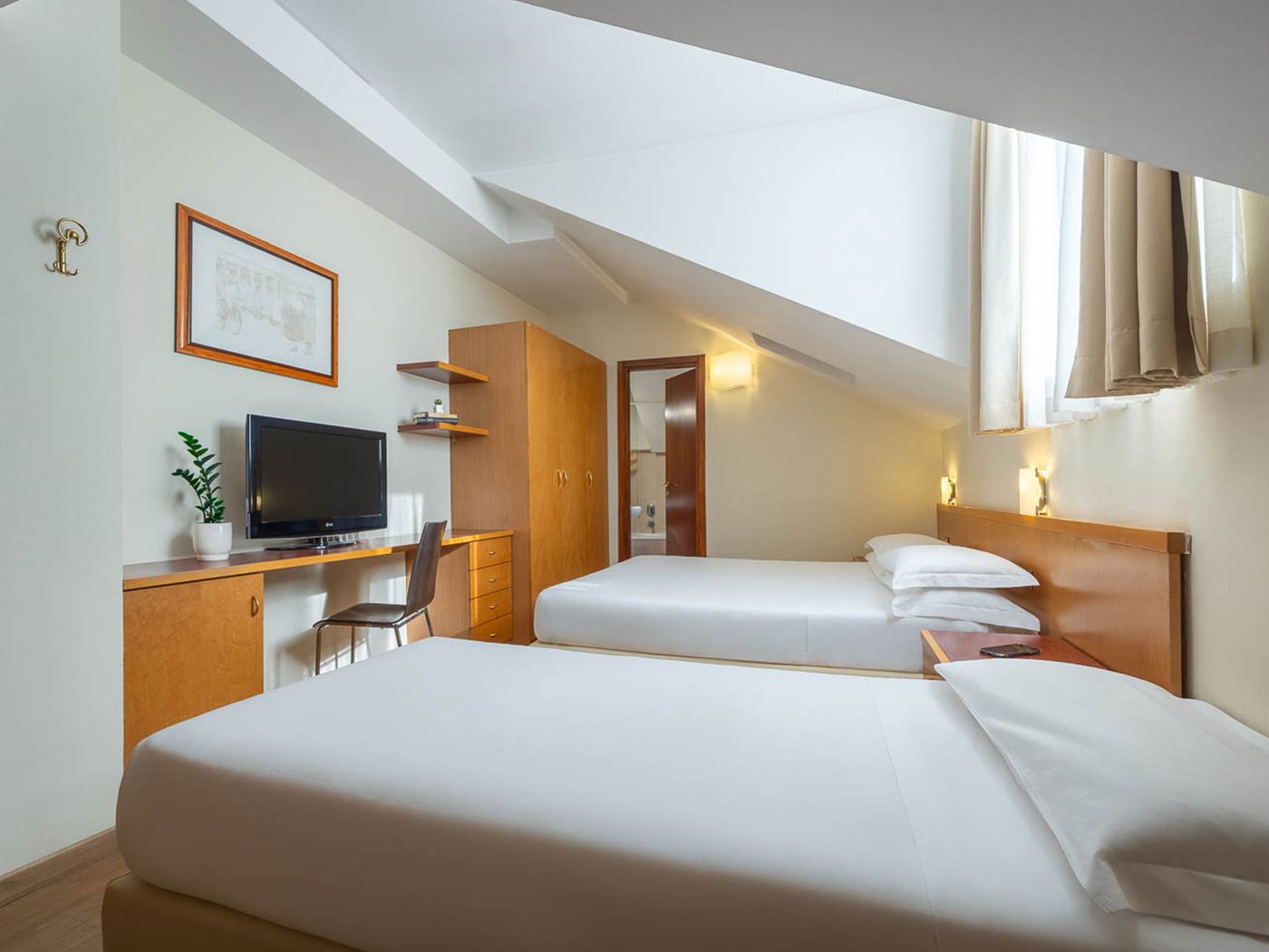 iH-ApartHotel-Milano-Argonne-Park-Room-5