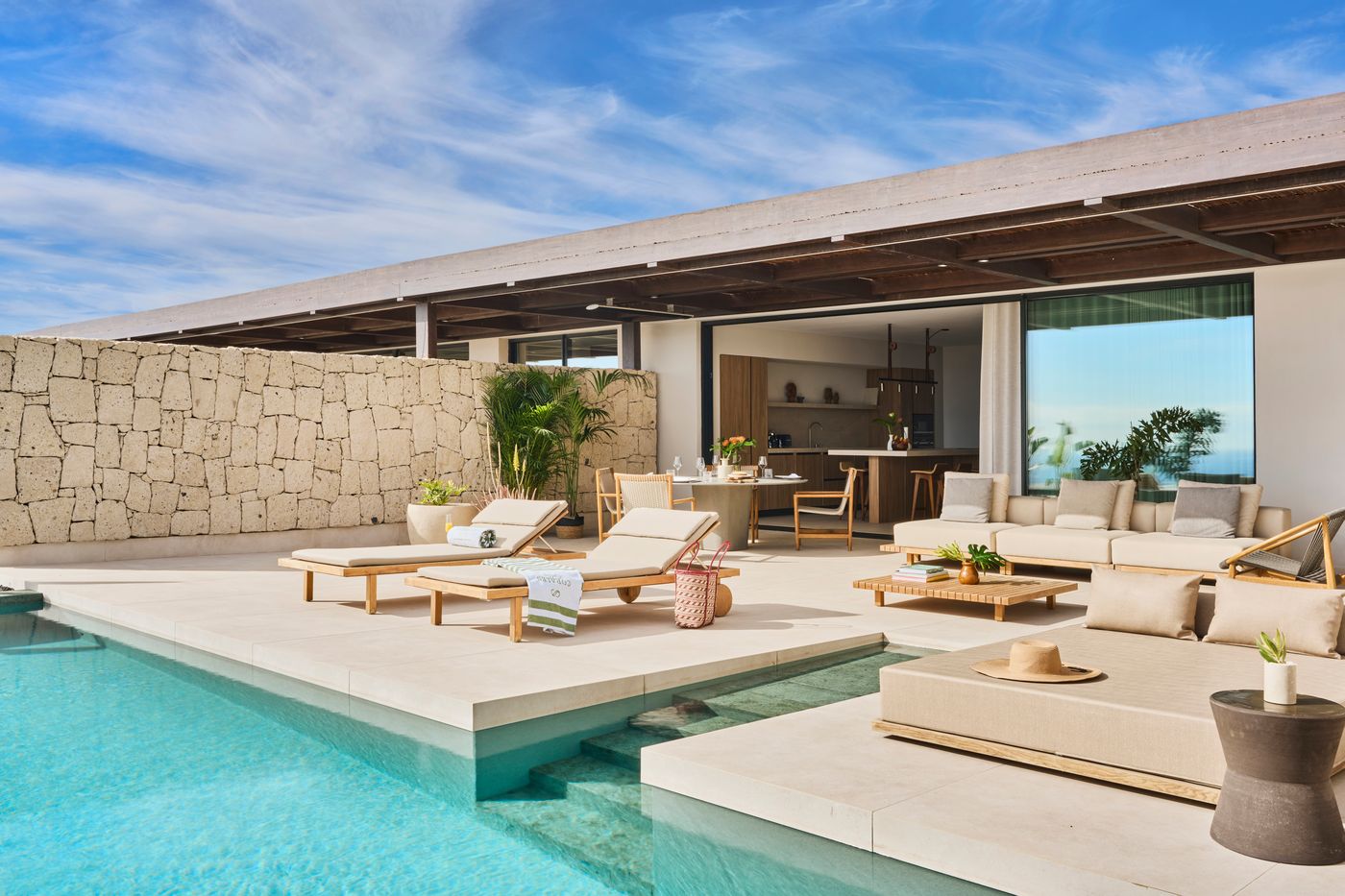 26.03.25 Corales Villas