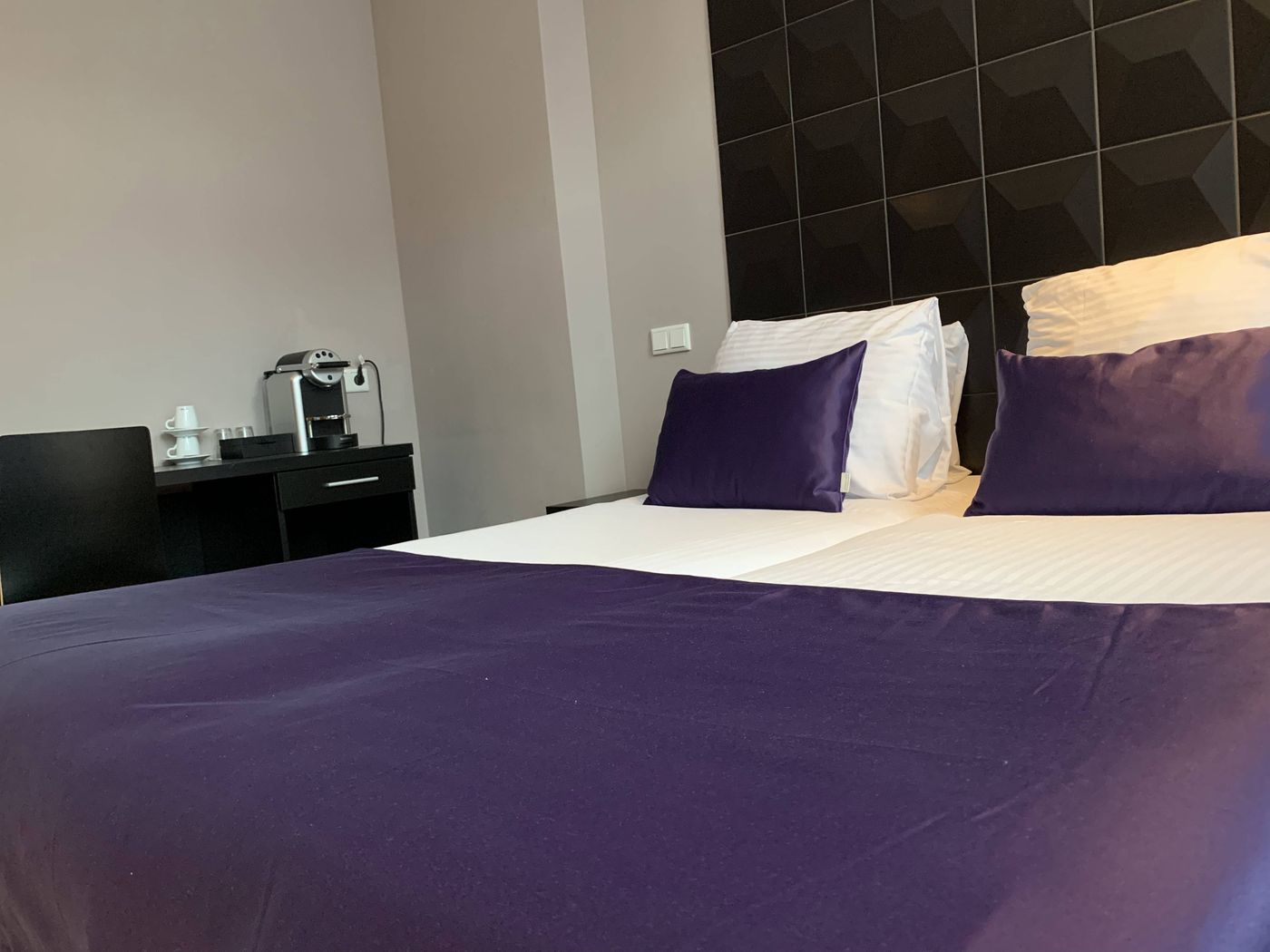 Hotel-de-Looier-Room-18