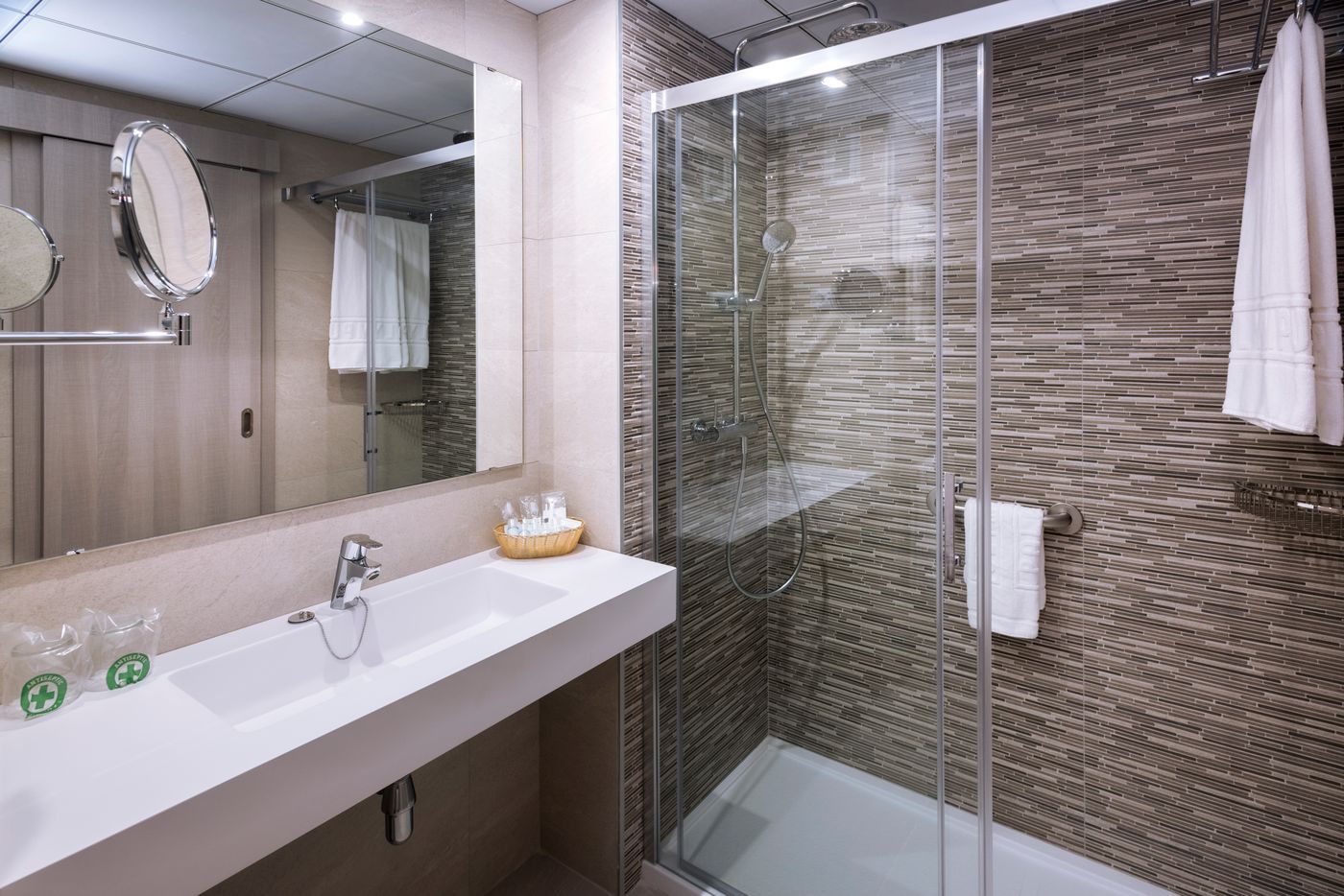 Olympus-Palace-Hotel-Room-32