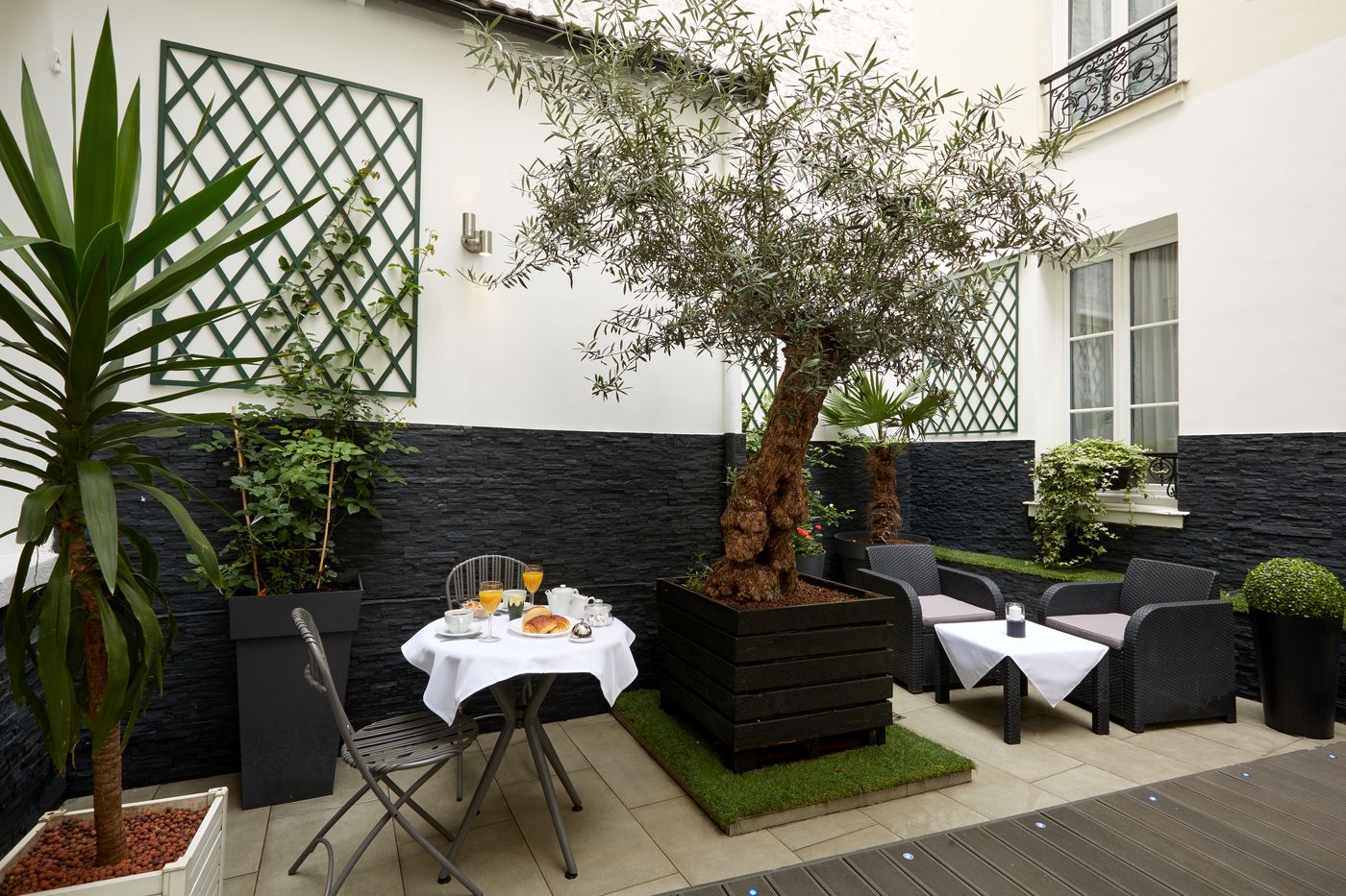 Le-Twelve-Terrace-29