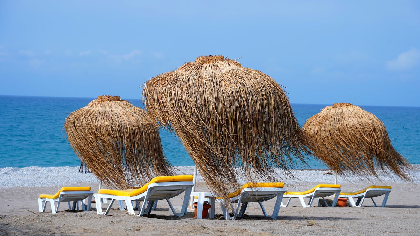 Club-Aqua-Plaza-Beach-90