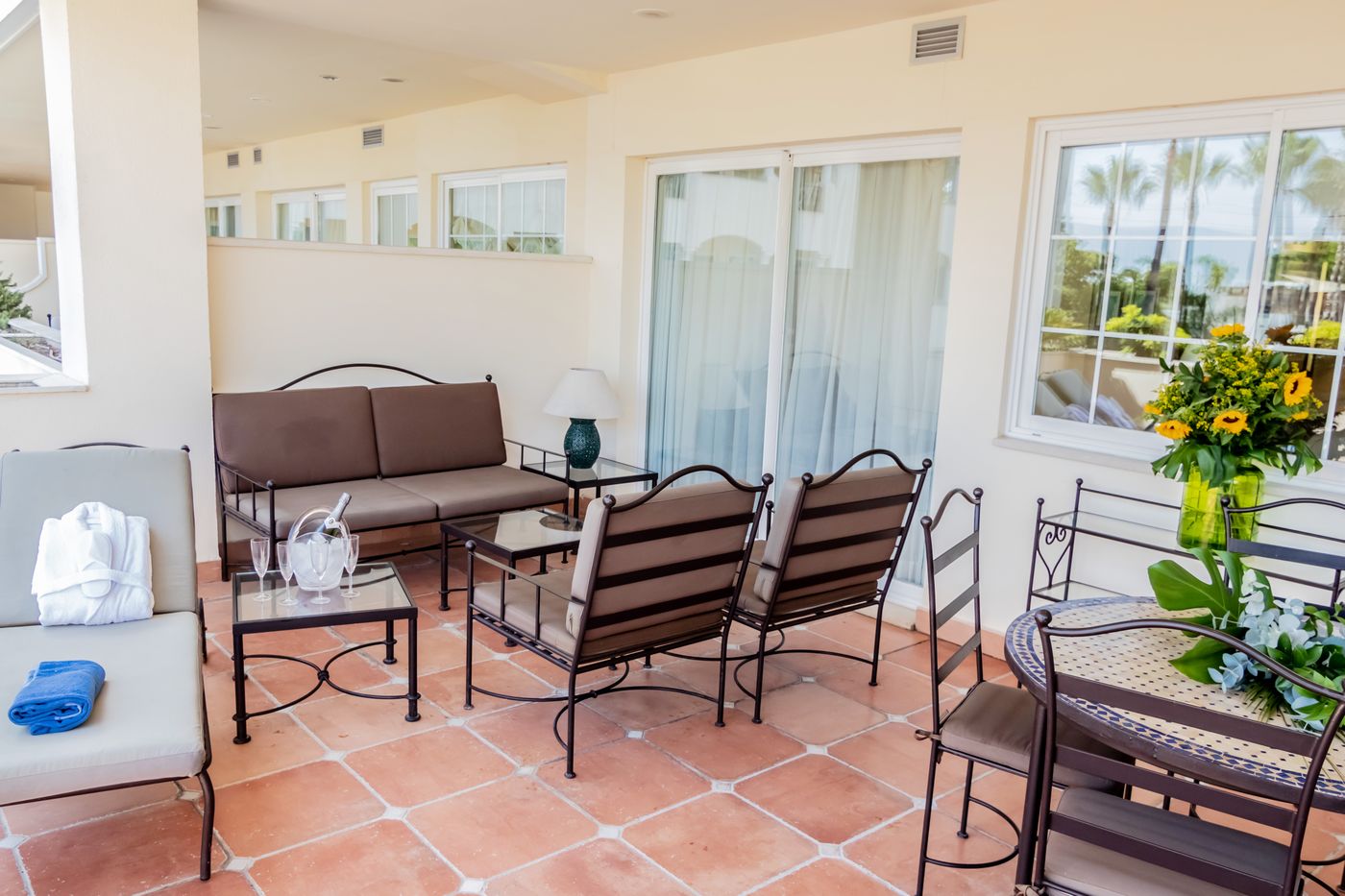 Guadalpin-Suit-Room-11