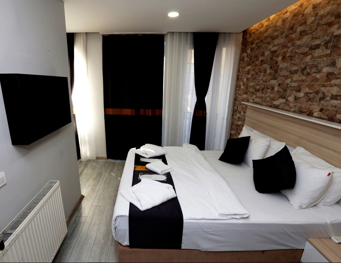 Mila-Suites-Taksim-Room-8