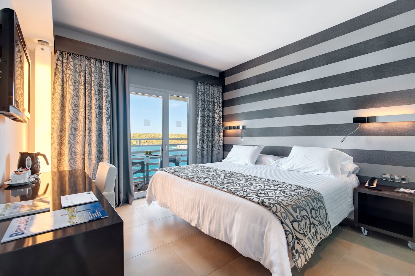 Barcel-----Hamilton-Menorca-Room-21