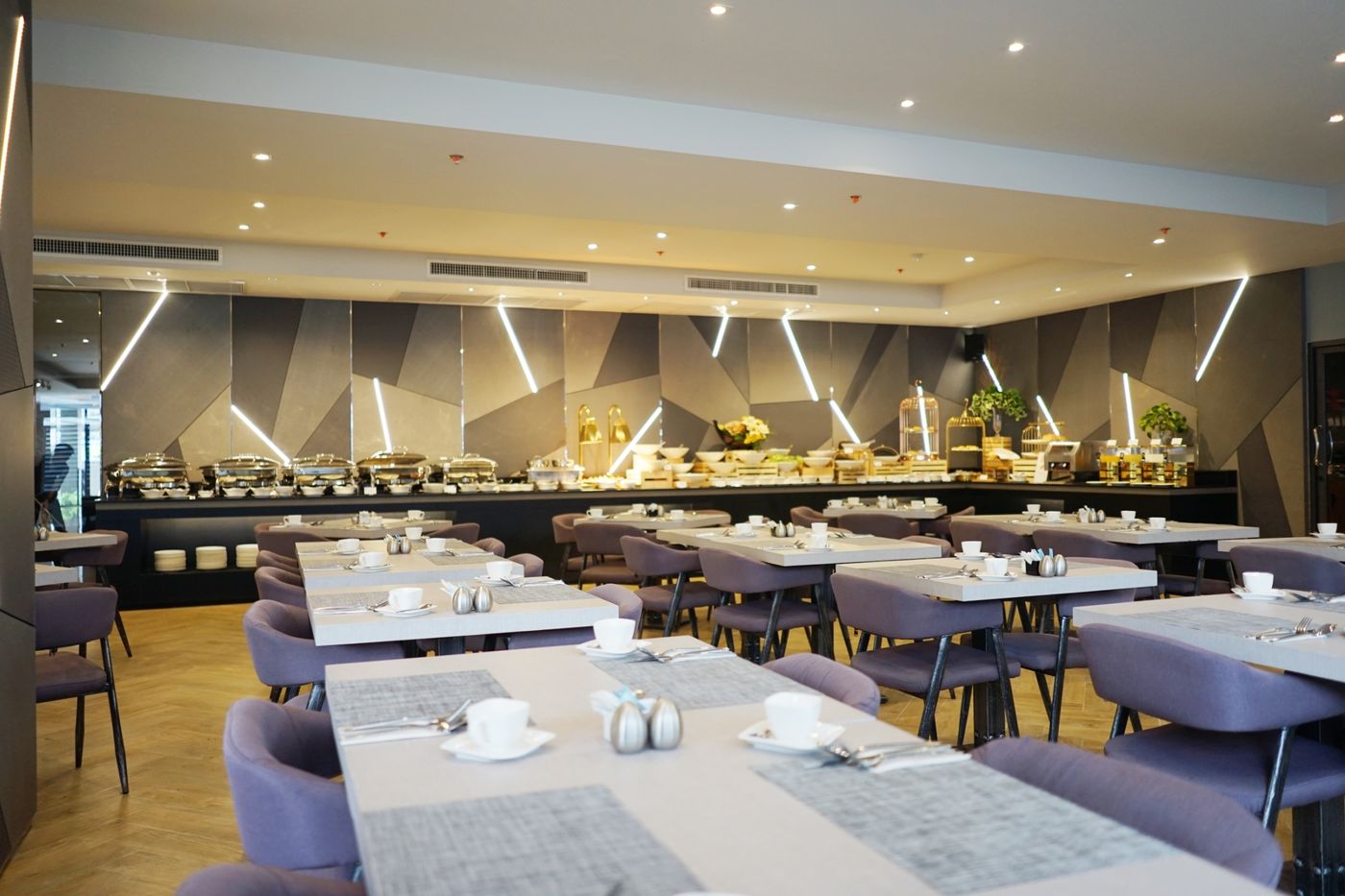 De-Prime-Rangnam-Hotel-Restaurant-44