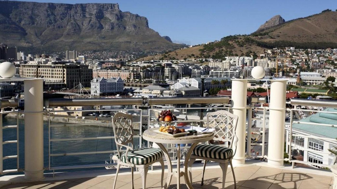 The-Table-Bay-Hotel-Terrace-69