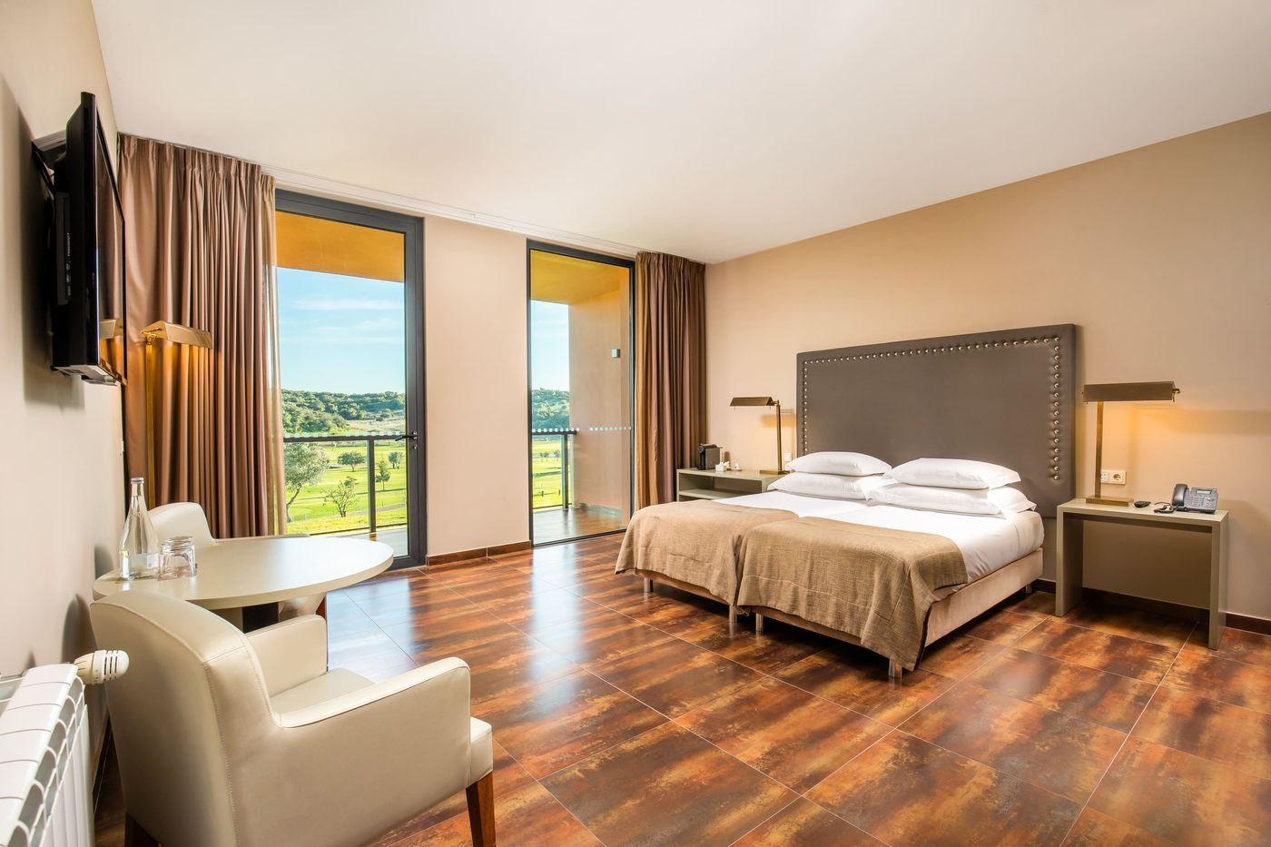 Morgado-Golf---Country-Club-Room-14