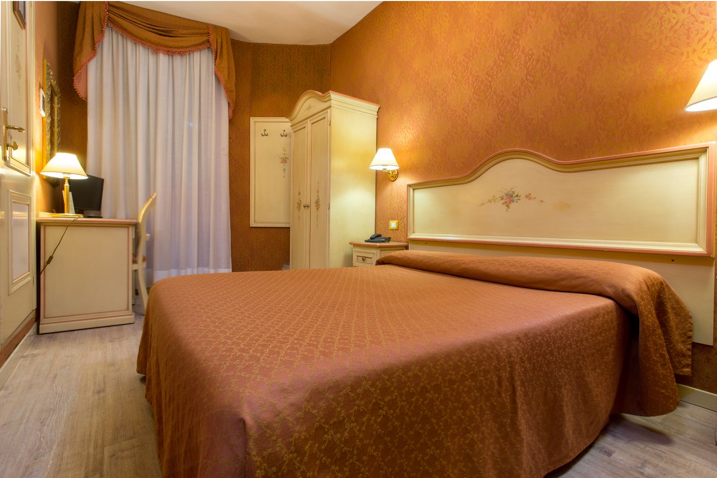 Hotel-Conterie-Room-14