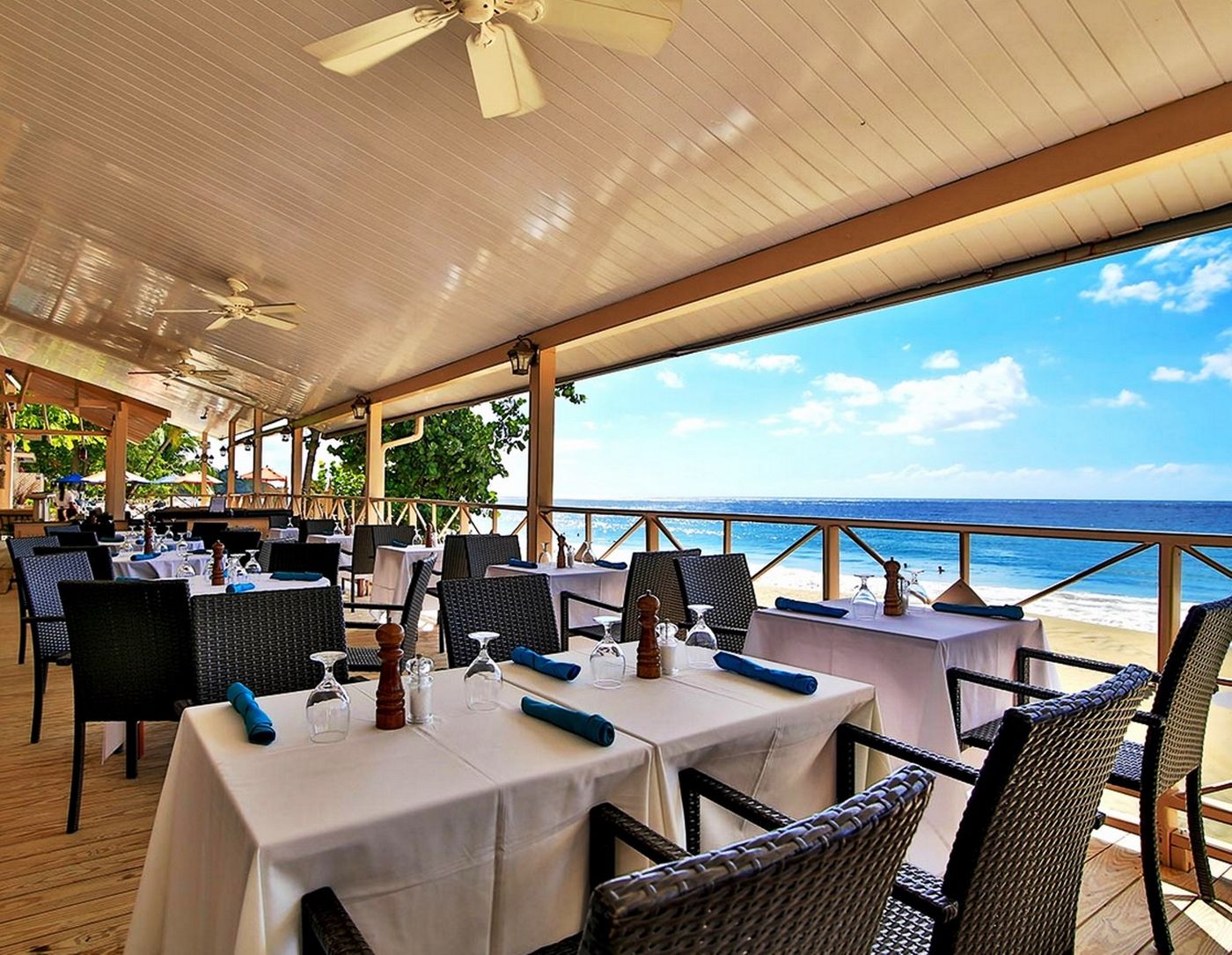 Grafton-Beach-Resort-Restaurant-4