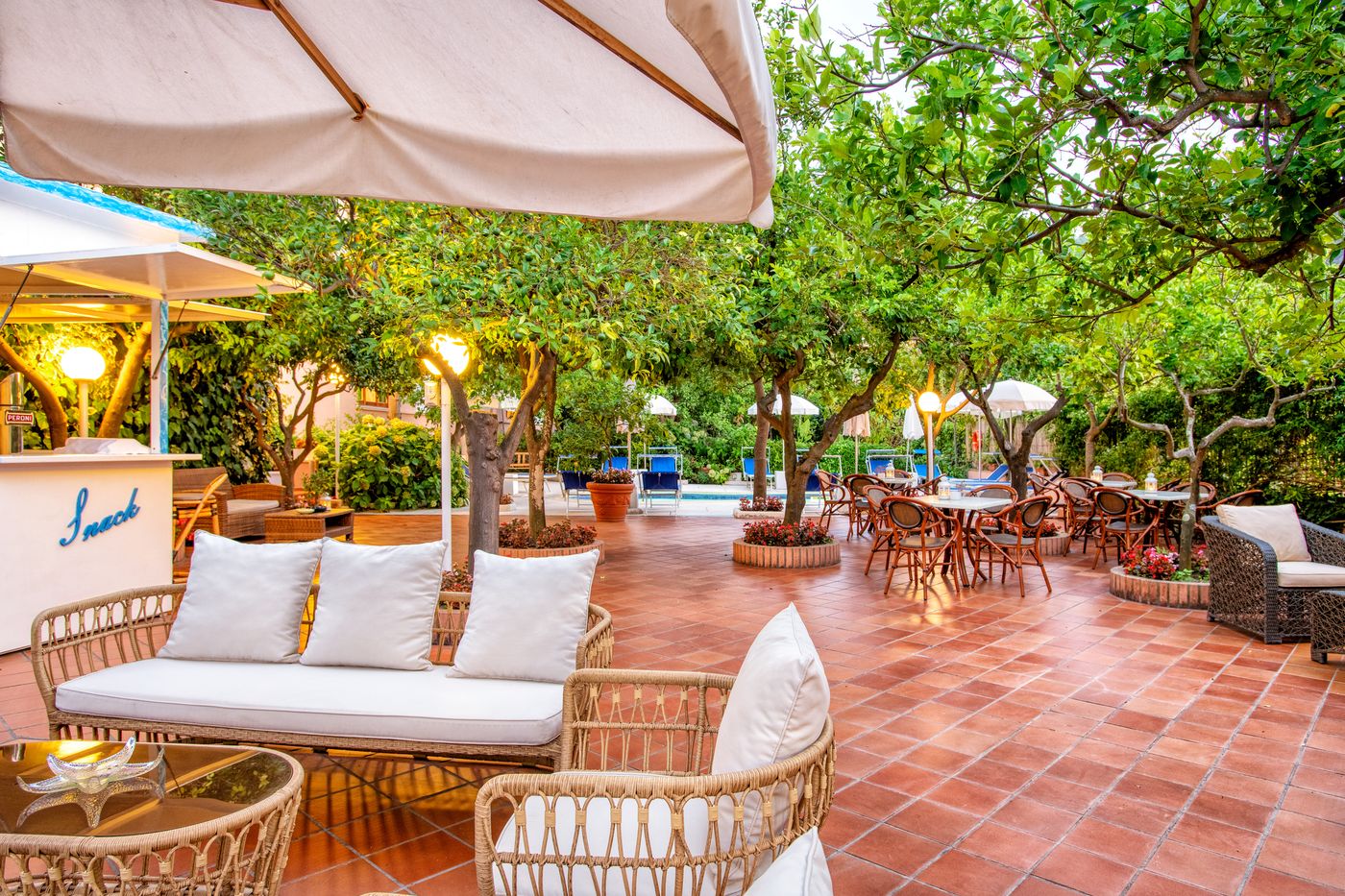 Hotel-Regina-Sorrento-Pool-6