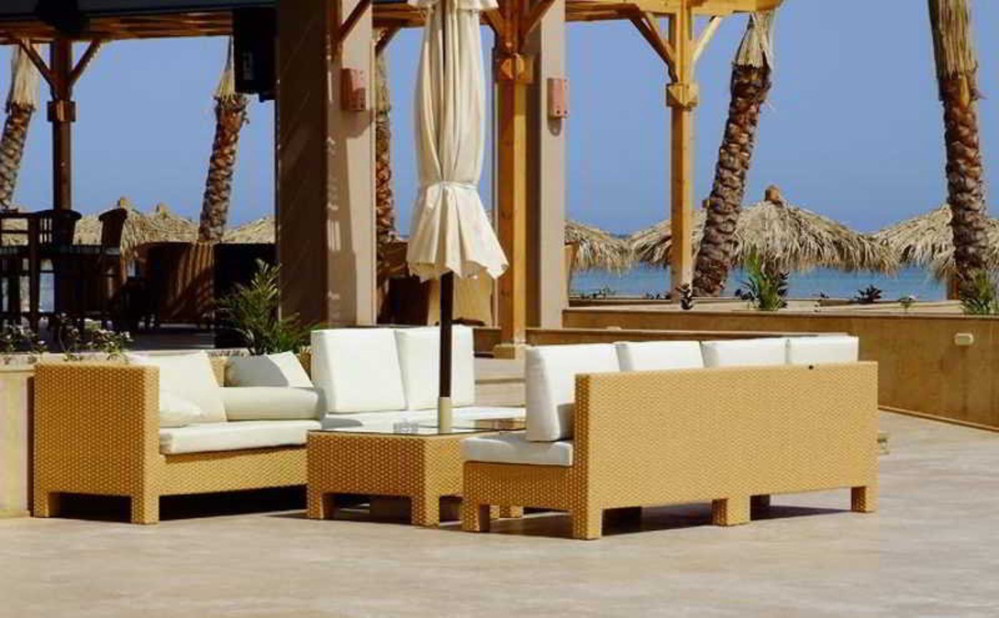 The-Breakers-Diving---Surfing-Lodge-Terrace-33