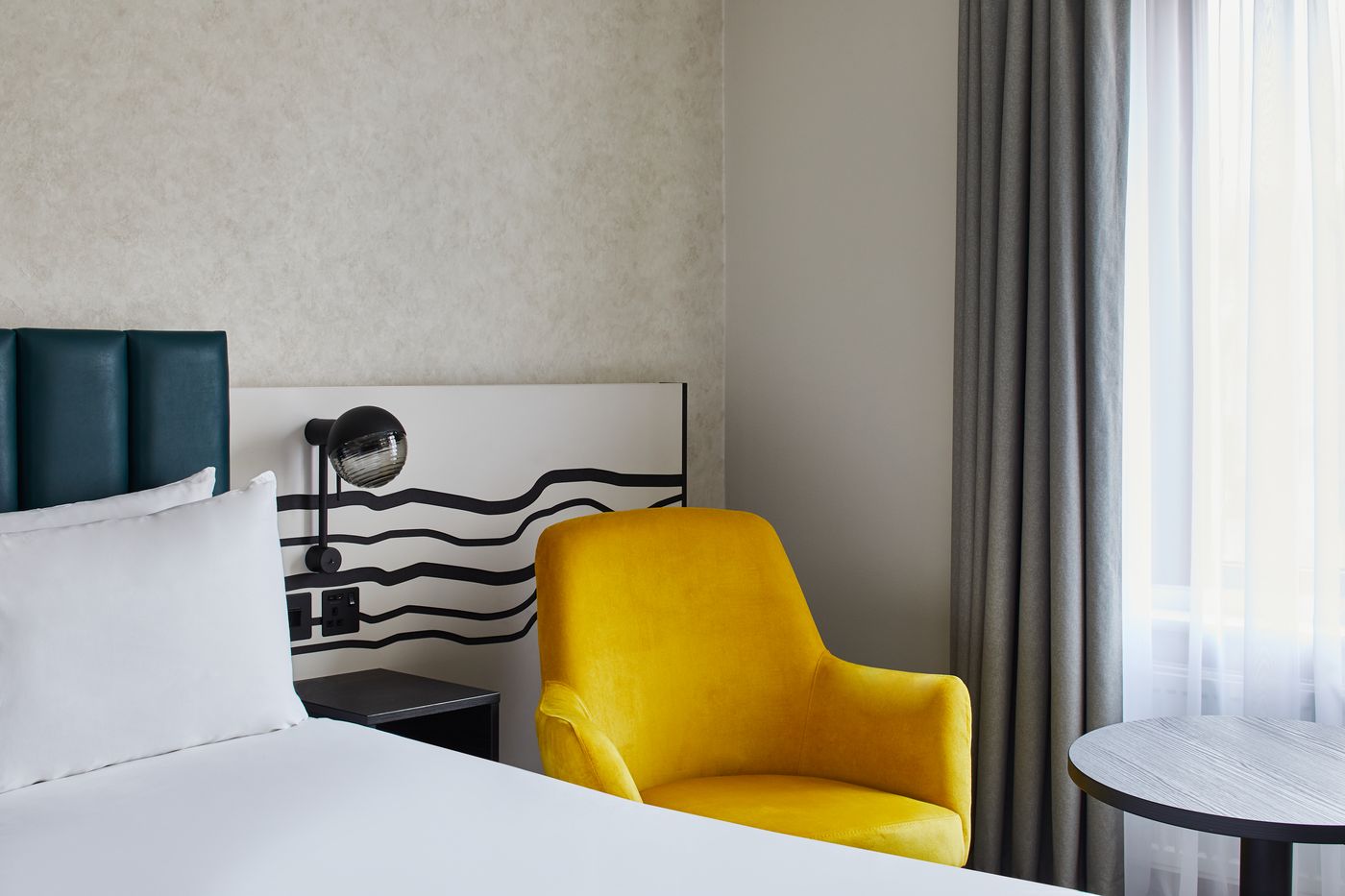 Leonardo-Hotel-Dublin-Christchurch---Jurys-Inn-Room-16