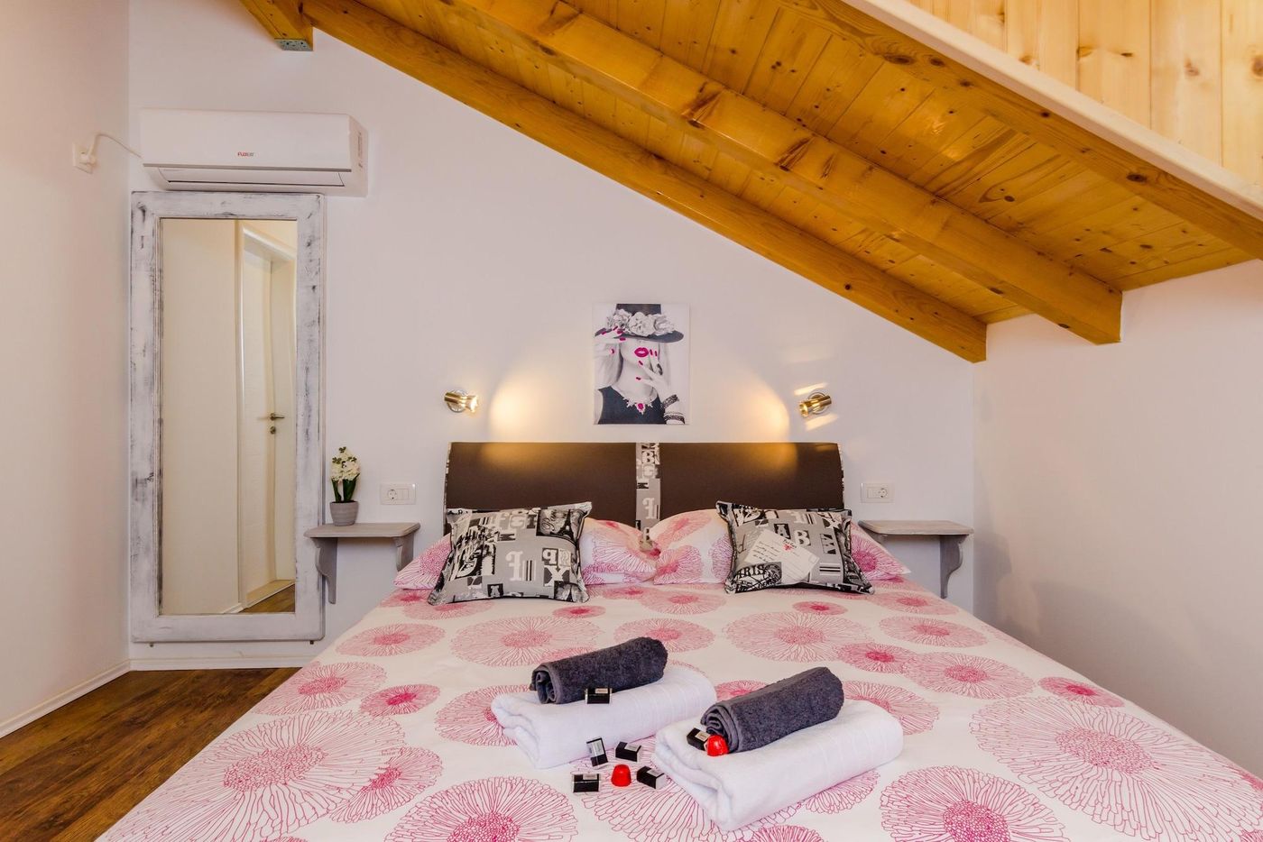 Guest-House-Nikolina-Room-21