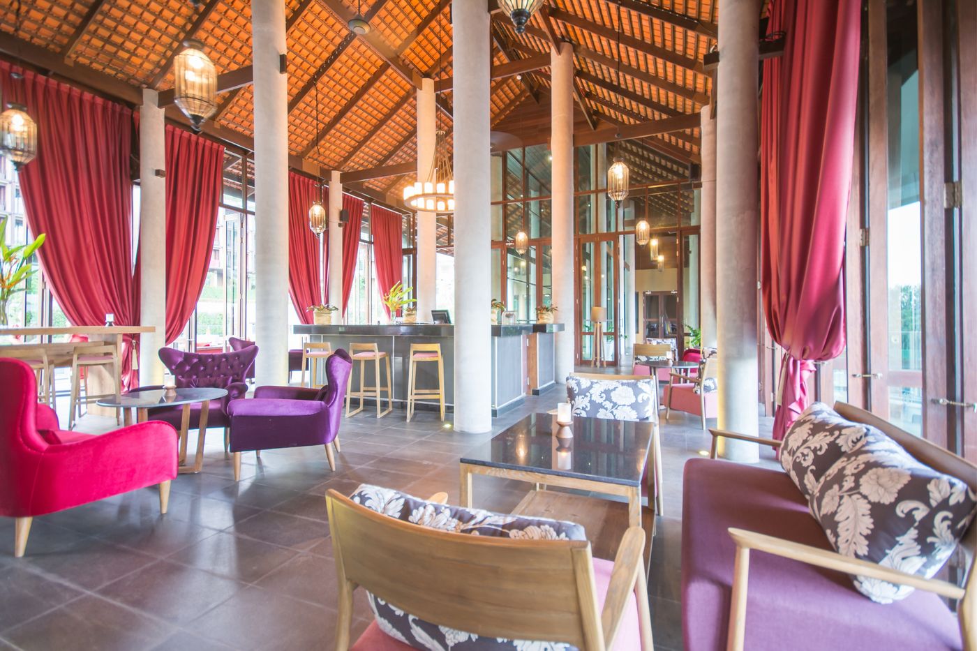 Sunsuri-Phuket-Bar-47