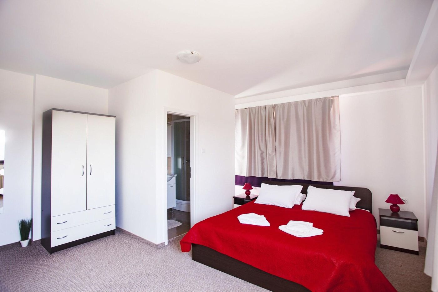 London Rooms Zagreb Airport-Croatia-VELIKA GORICA-General view-2