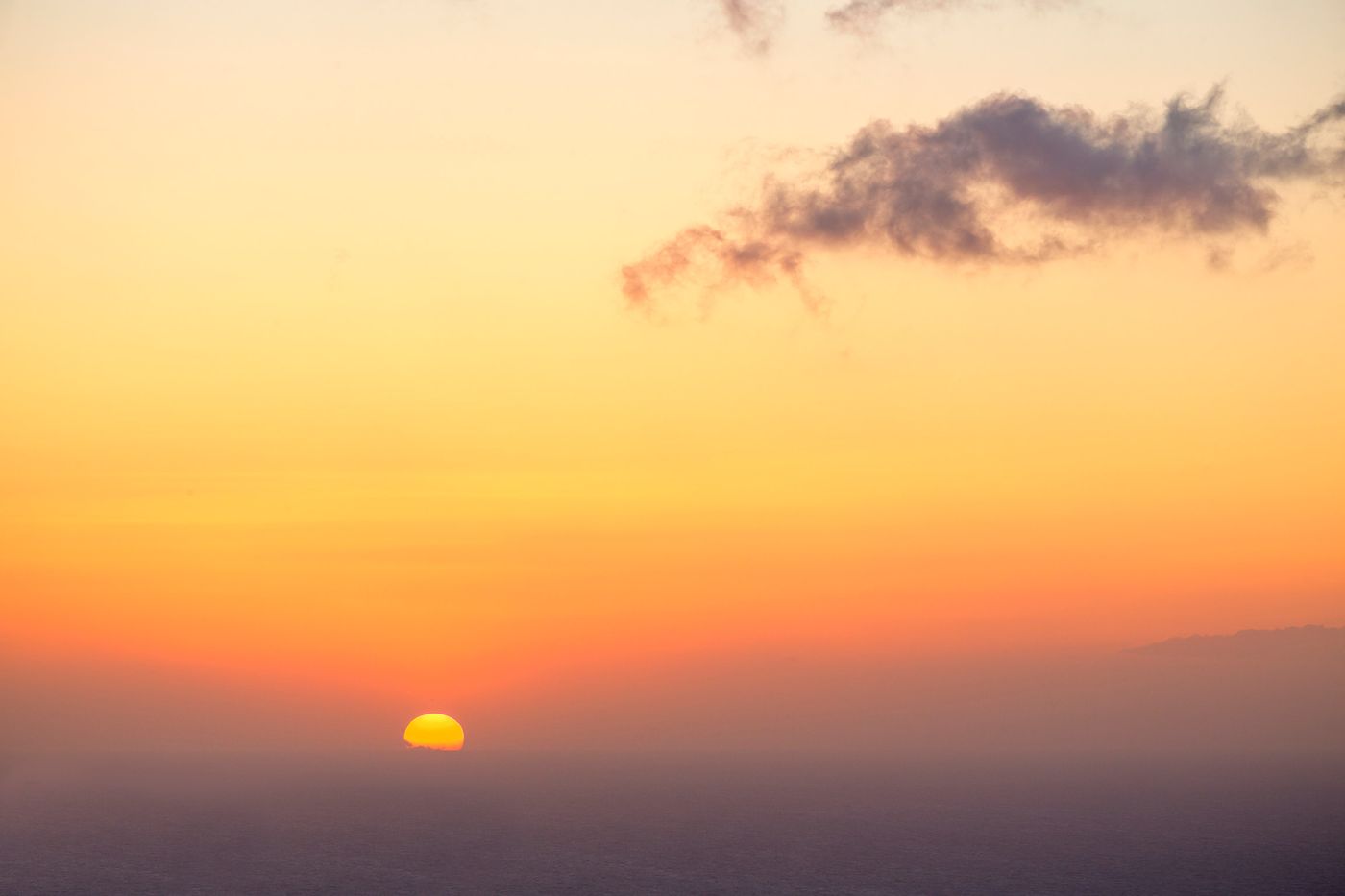 Alti-Santorini-Suites-General-view-64