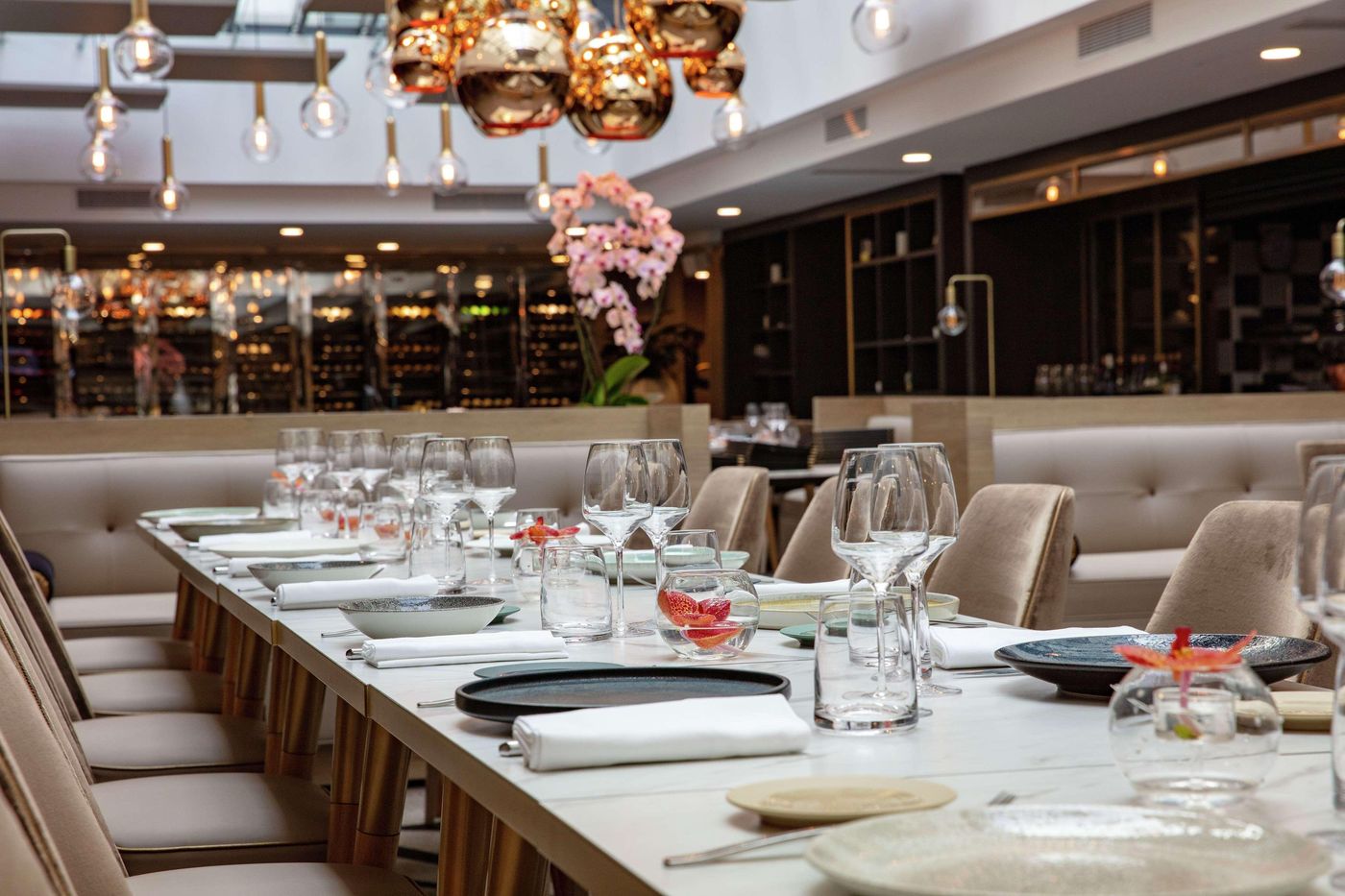 Niepce-Paris-Hotel--Curio-Collection-by-Hilton-Restaurant-37