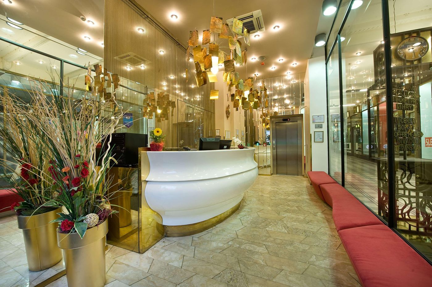 EA-Hotel-Rokoko-Lobby-5