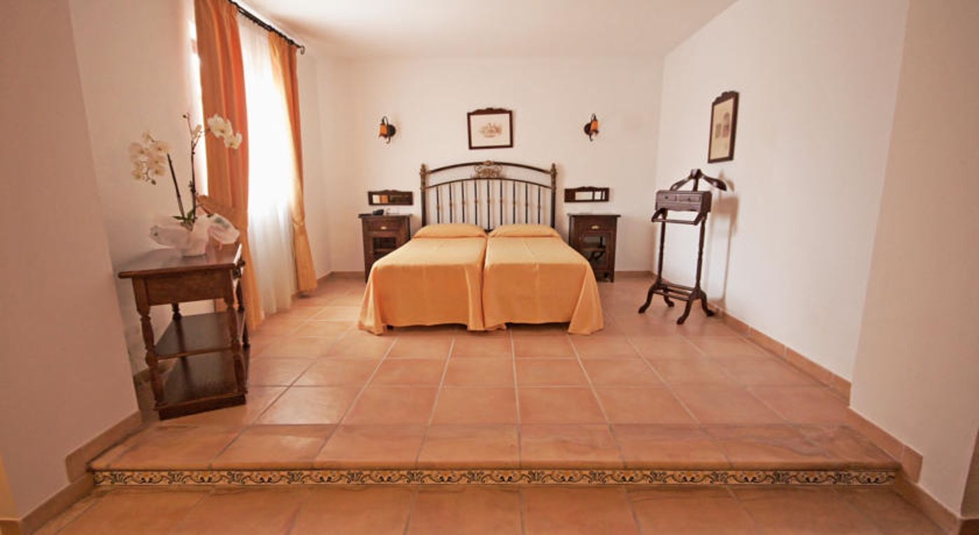 Hotel Rural Son Manera