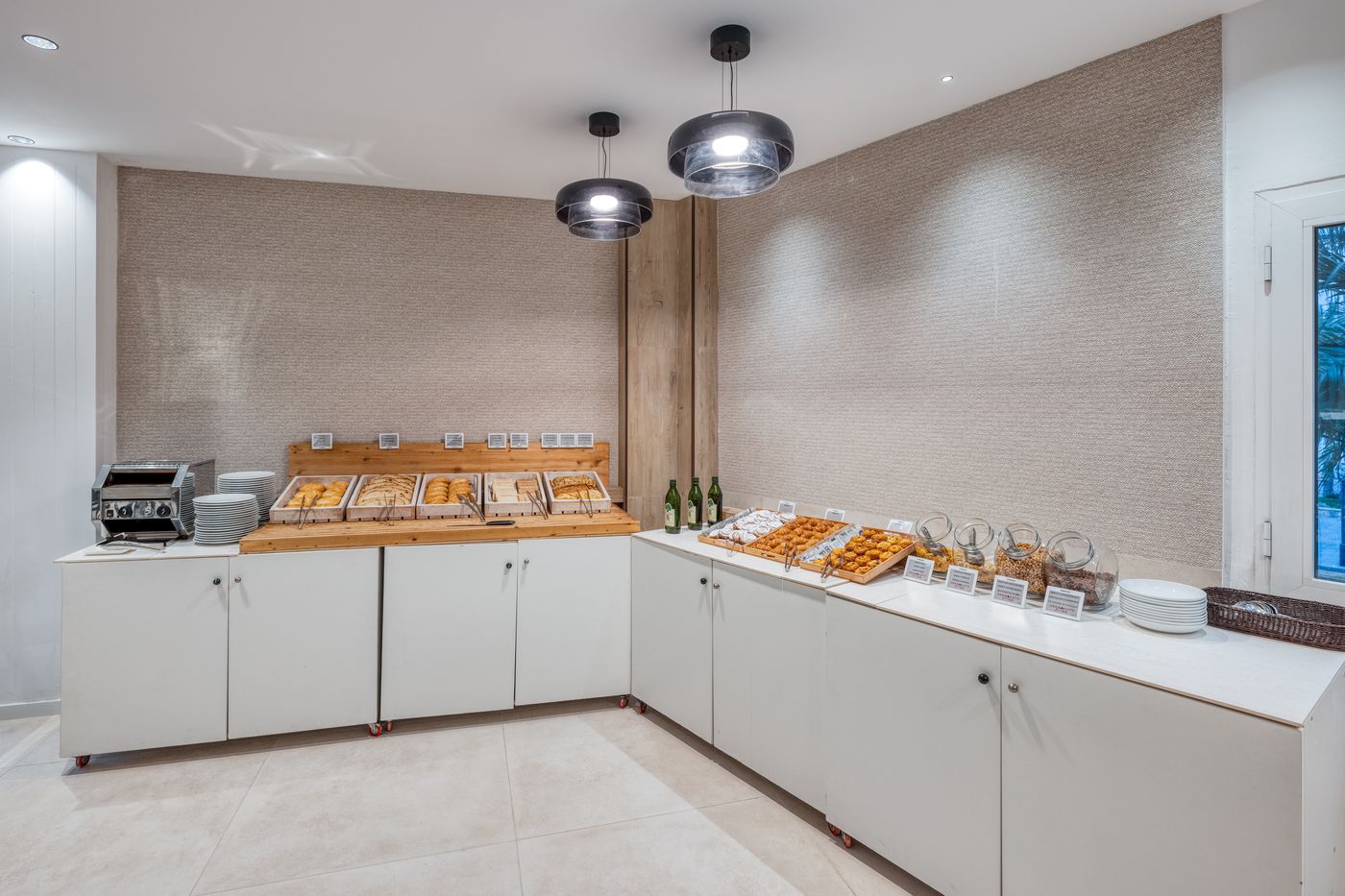 Ohtels-Gran-Hotel-Almeria-Restaurant-24