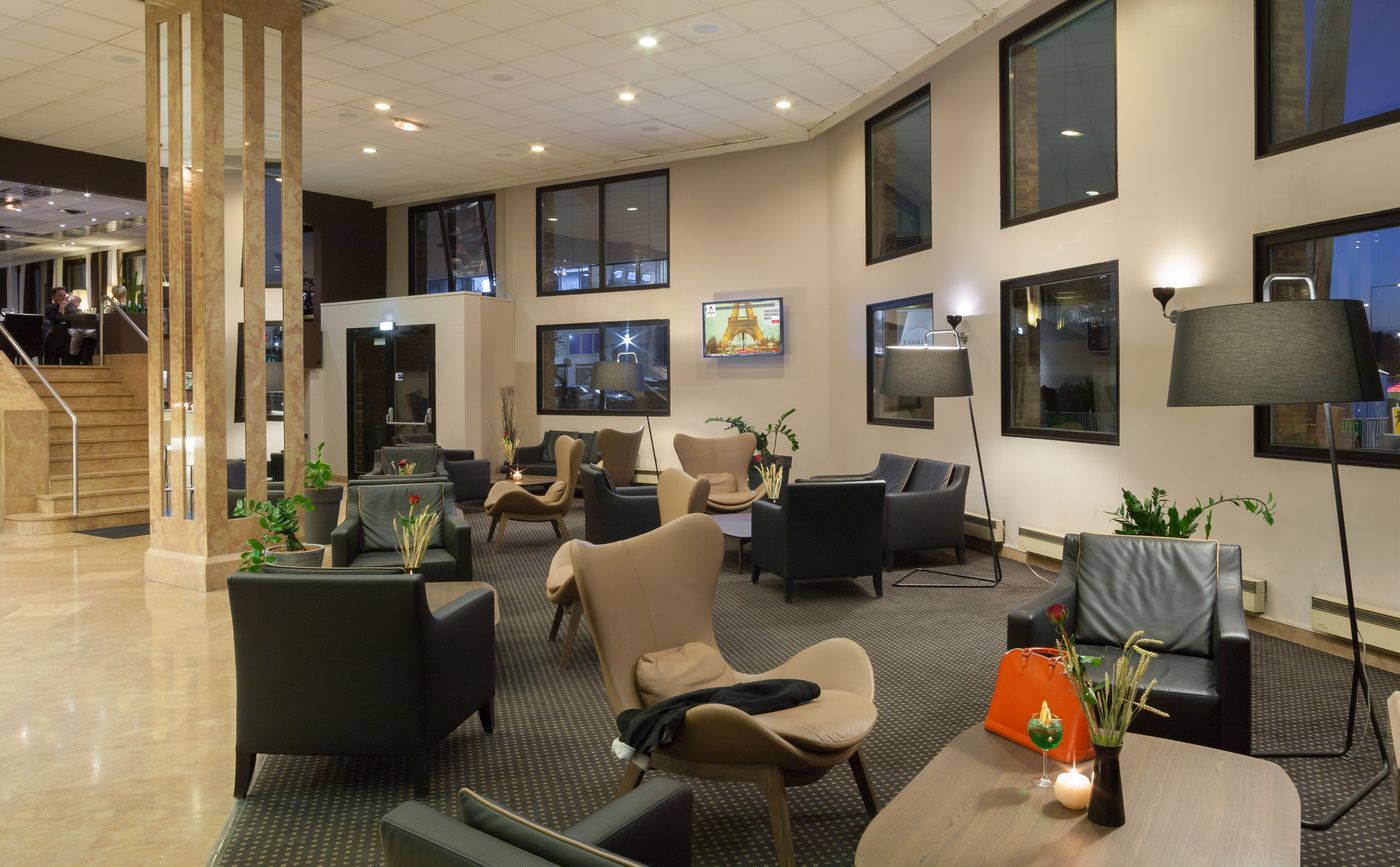 Apogia-Paris-Lobby-15