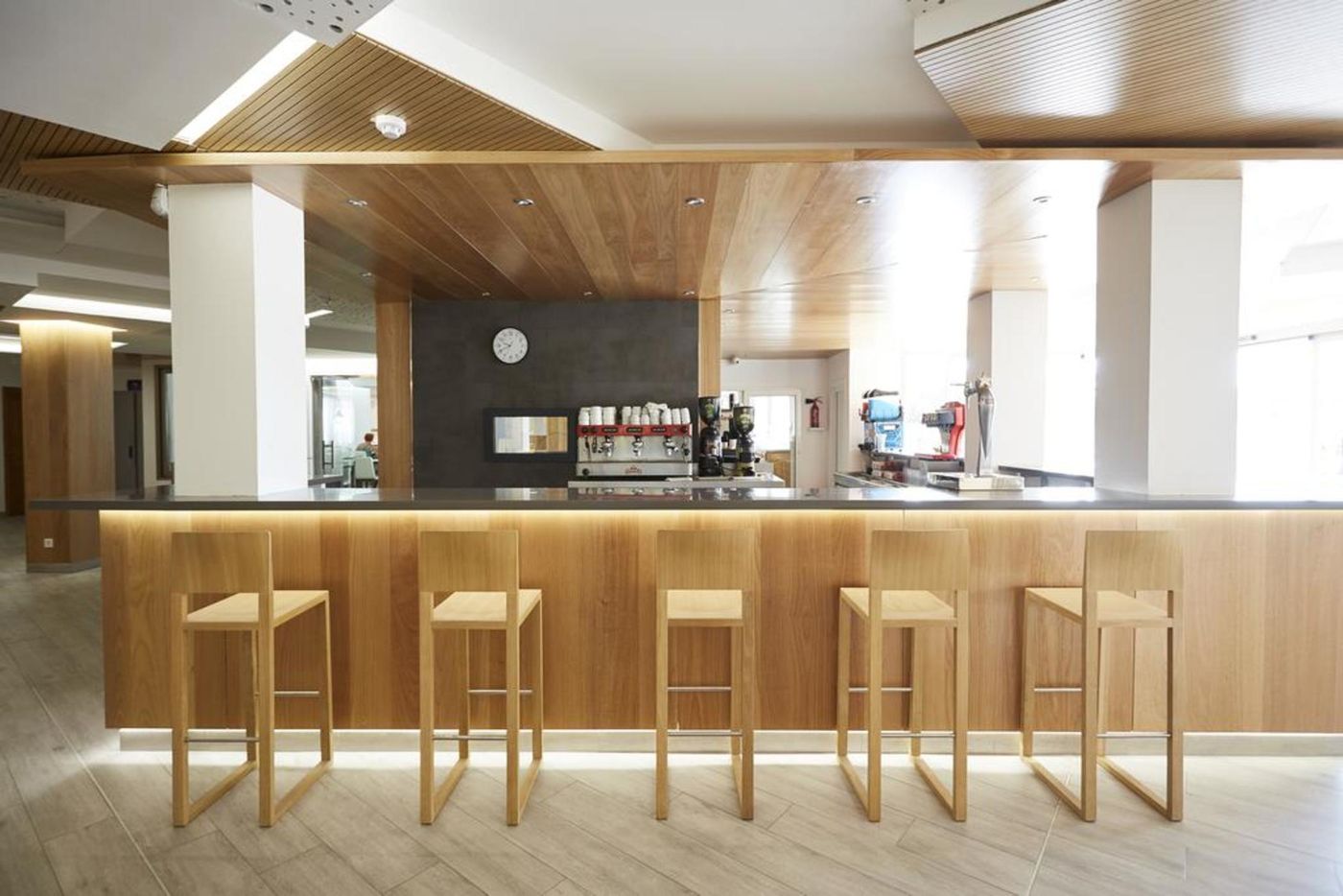 Invisa-Hotel-Es-Pla---Adults-Only-Bar-36