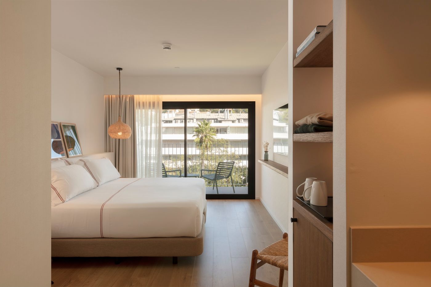 12.06.25 Elisabeth by the Sea