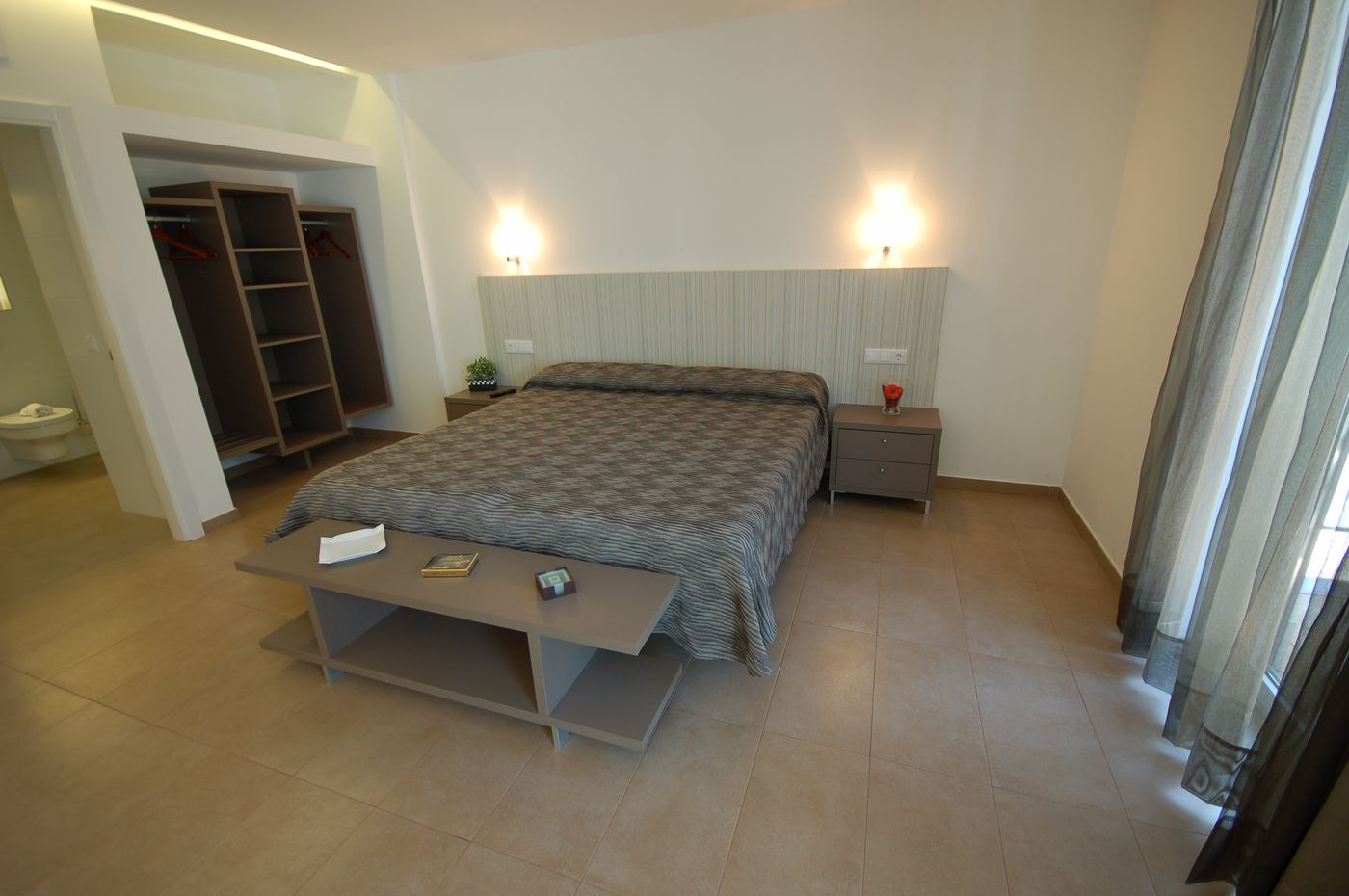 Resort-Sitges-Apartment-Room-24