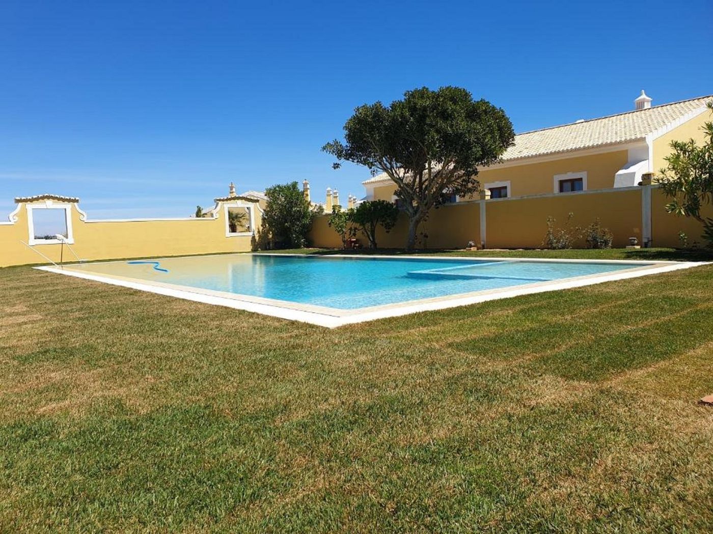 Porto-Dona-Maria-Pool-7