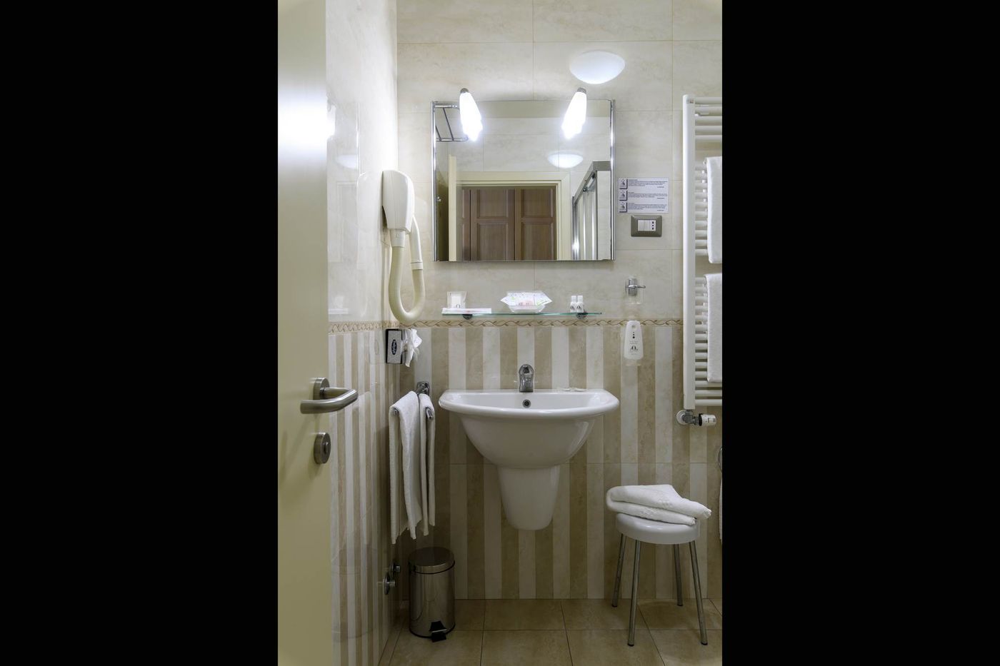 Domus-Australia-Room-31