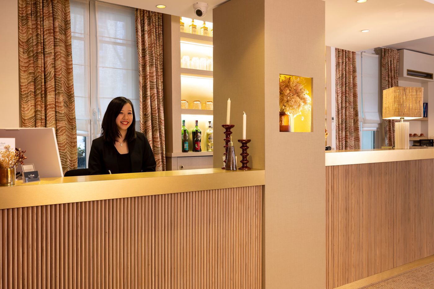 Bailli-de-Suffren-Lobby-7