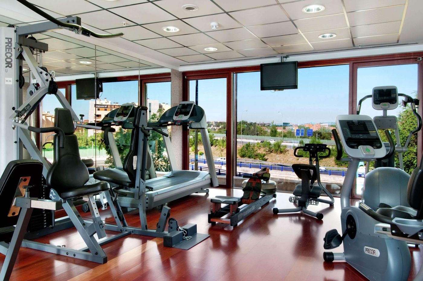 Hilton-Madrid-Airport-Sports-and-Entertainment-76