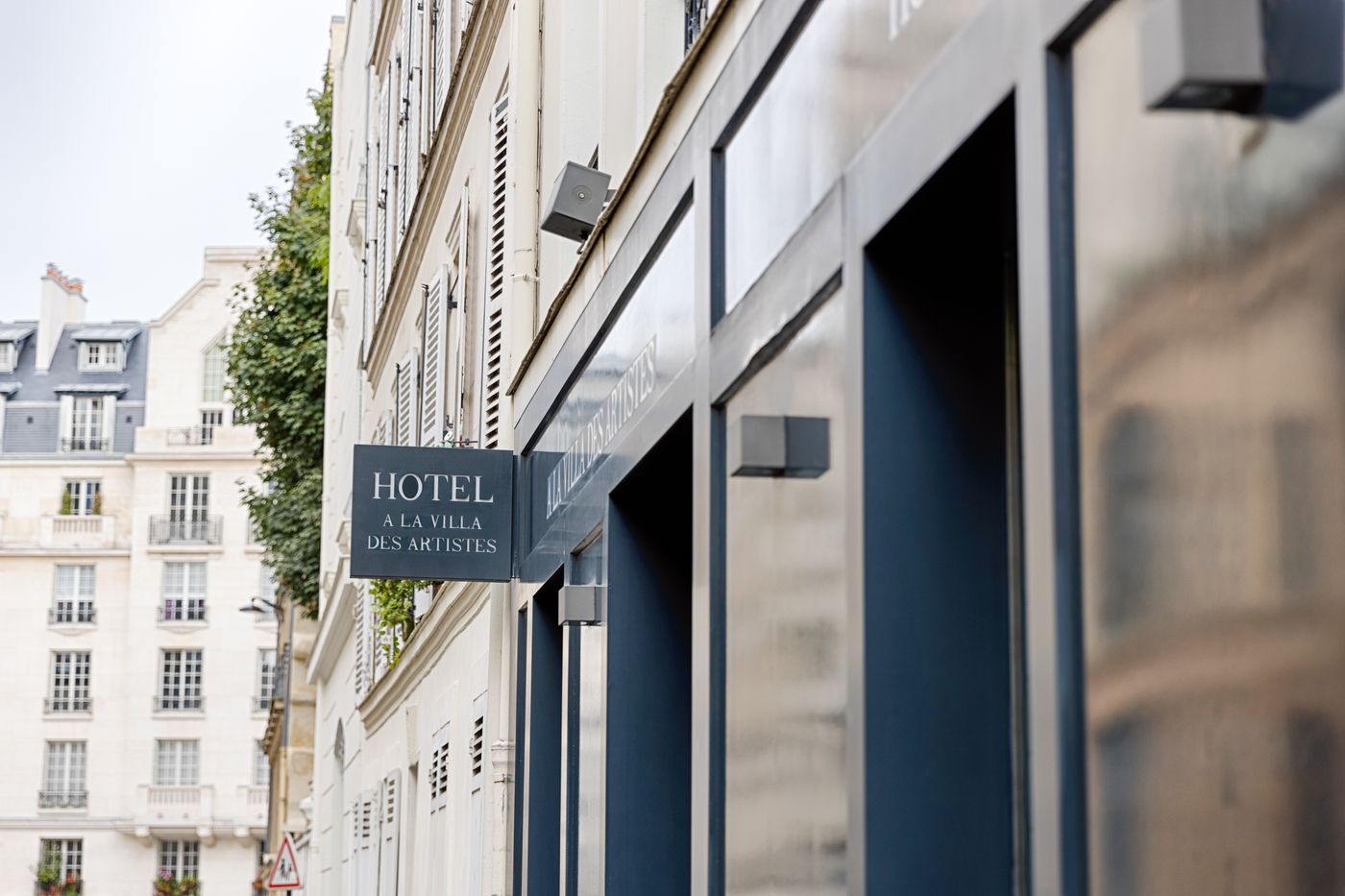 Hotel-A-la-Villa-des-Artistes-General-view-11