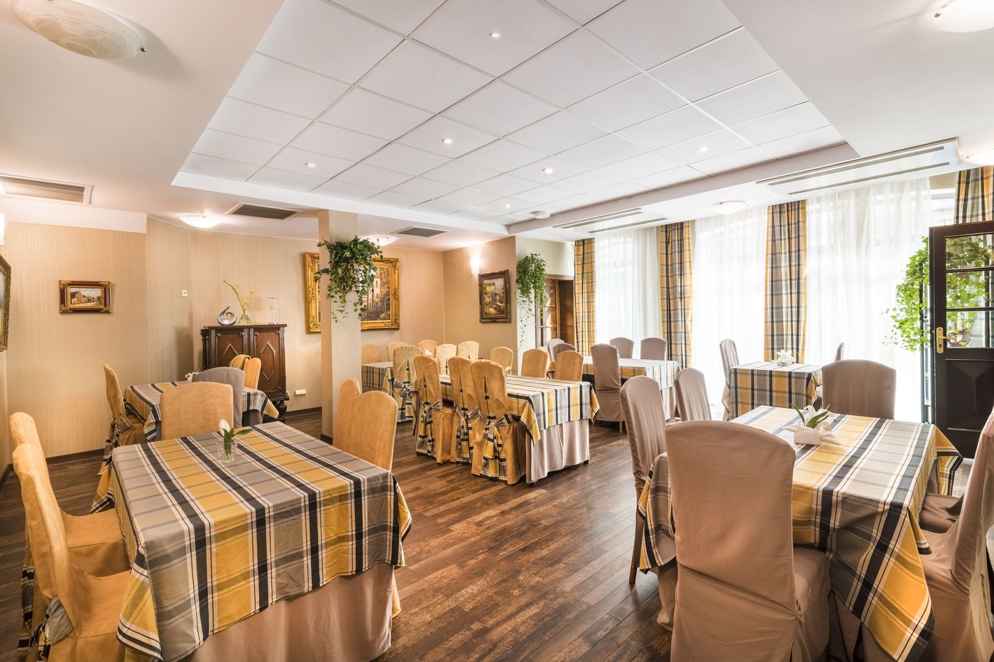 Astoria Gold-Poland-KRAKOW-Restaurant-10