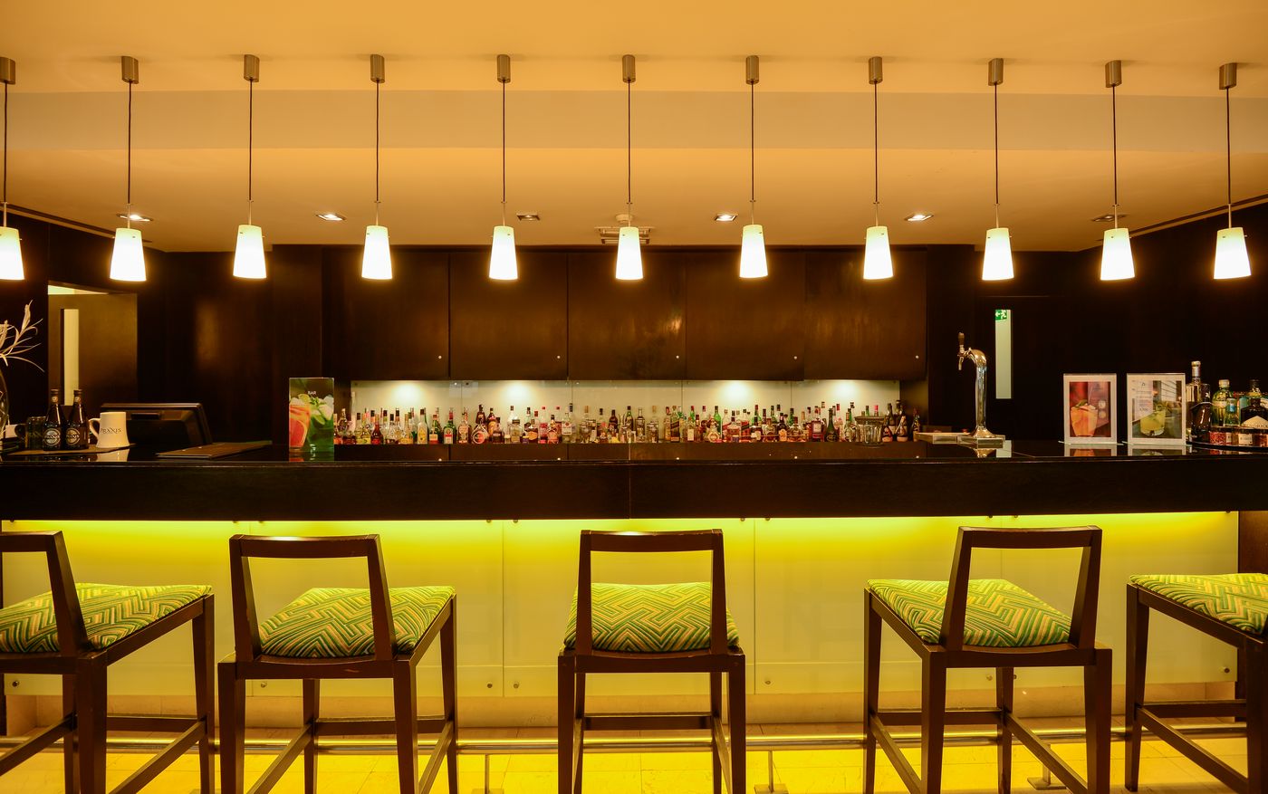 Azoris-Royal-Garden-Leisure---Conference-Hotel-Bar-50