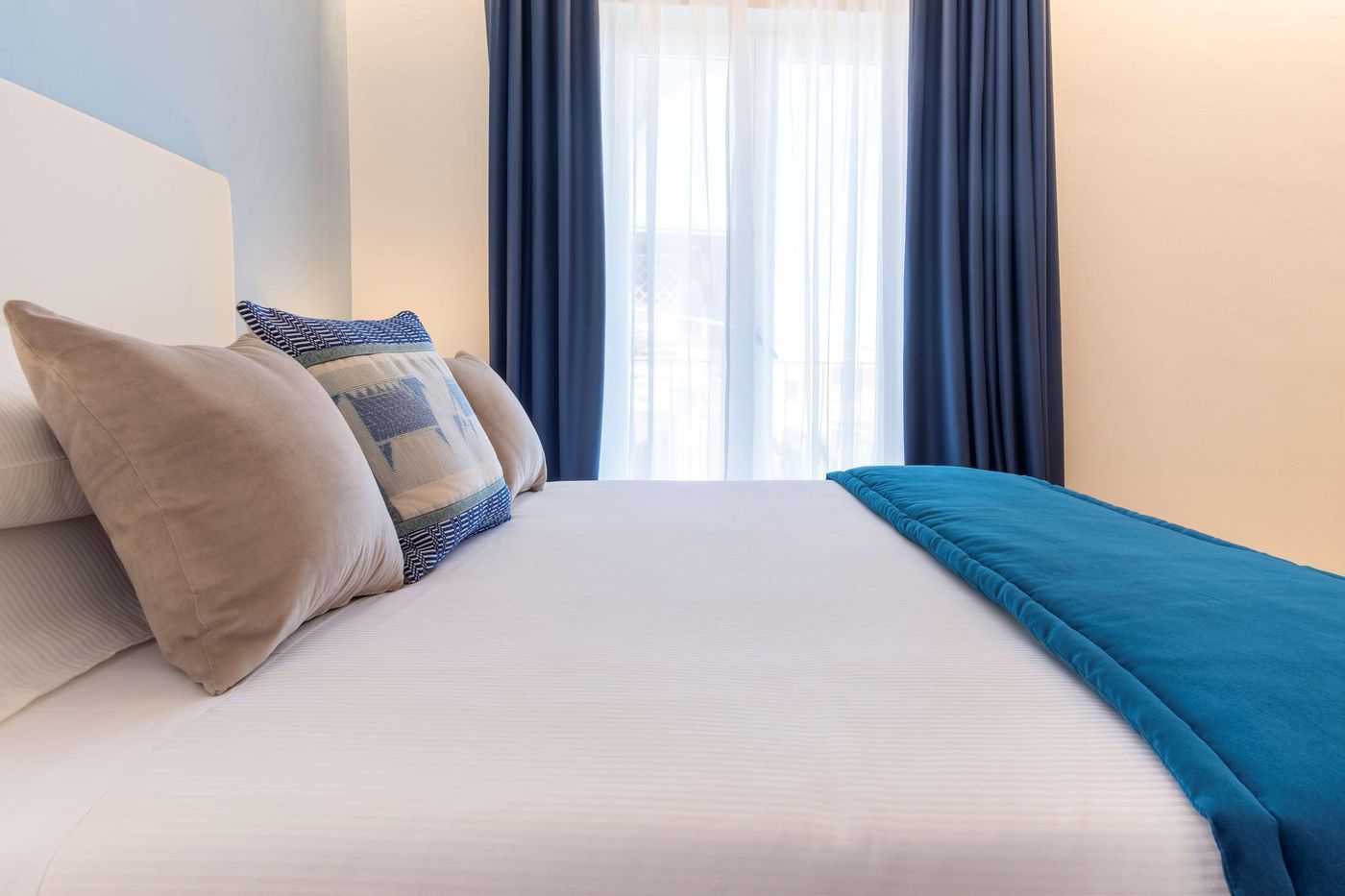 Best-Western-Hotel-Blumarea-Room-24