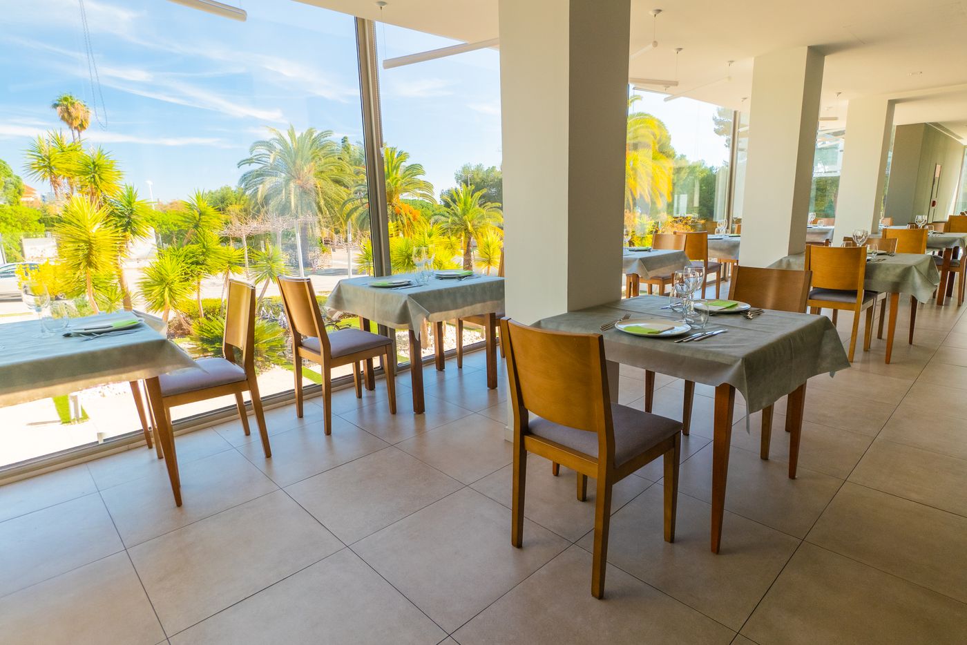 Hotel-Jardin-De-Bellver-Restaurant-22