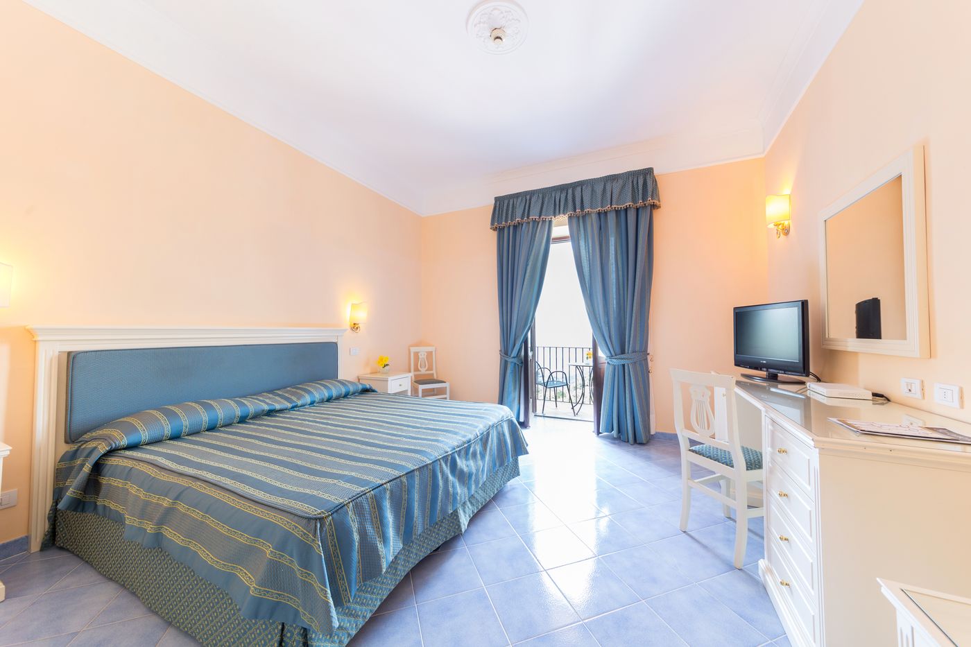 Hotel-Jaccarino-Room-15