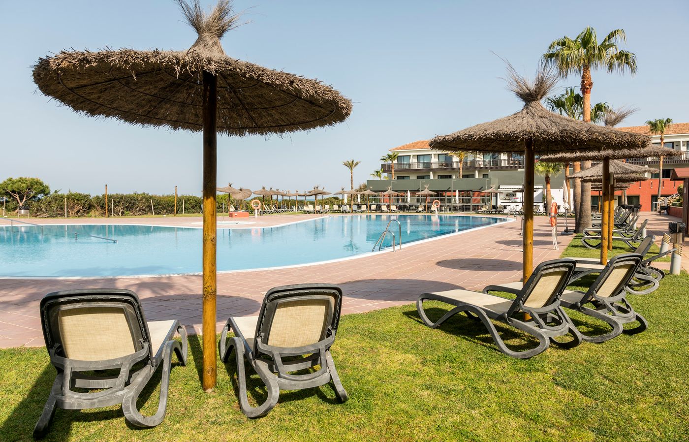 Ilunion-Calas-de-Conil-Pool-2