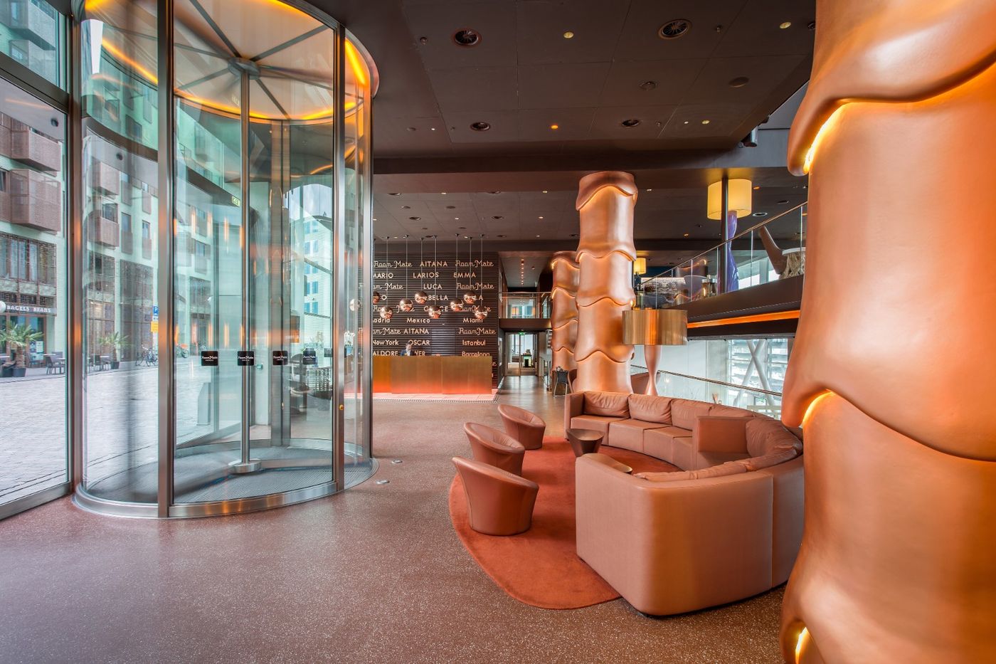 Room-Mate-Aitana-Lobby-17