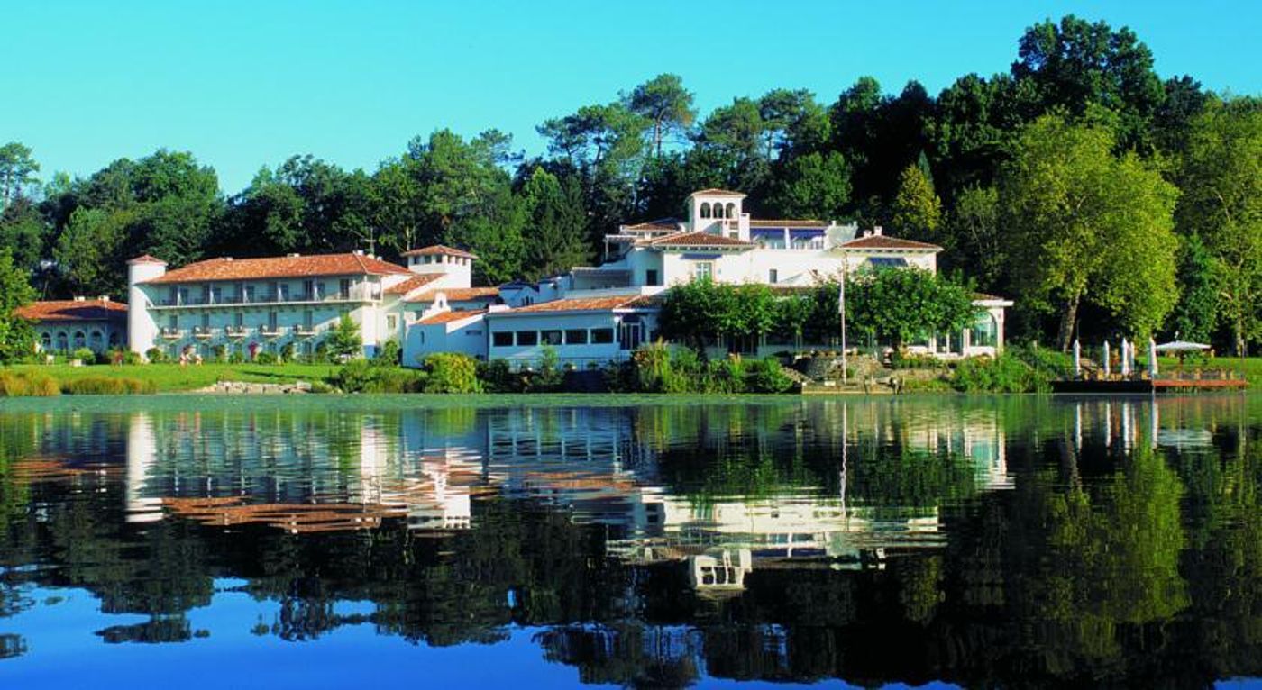 Brindos Lac & Château-France-ANGLET-General view-2
