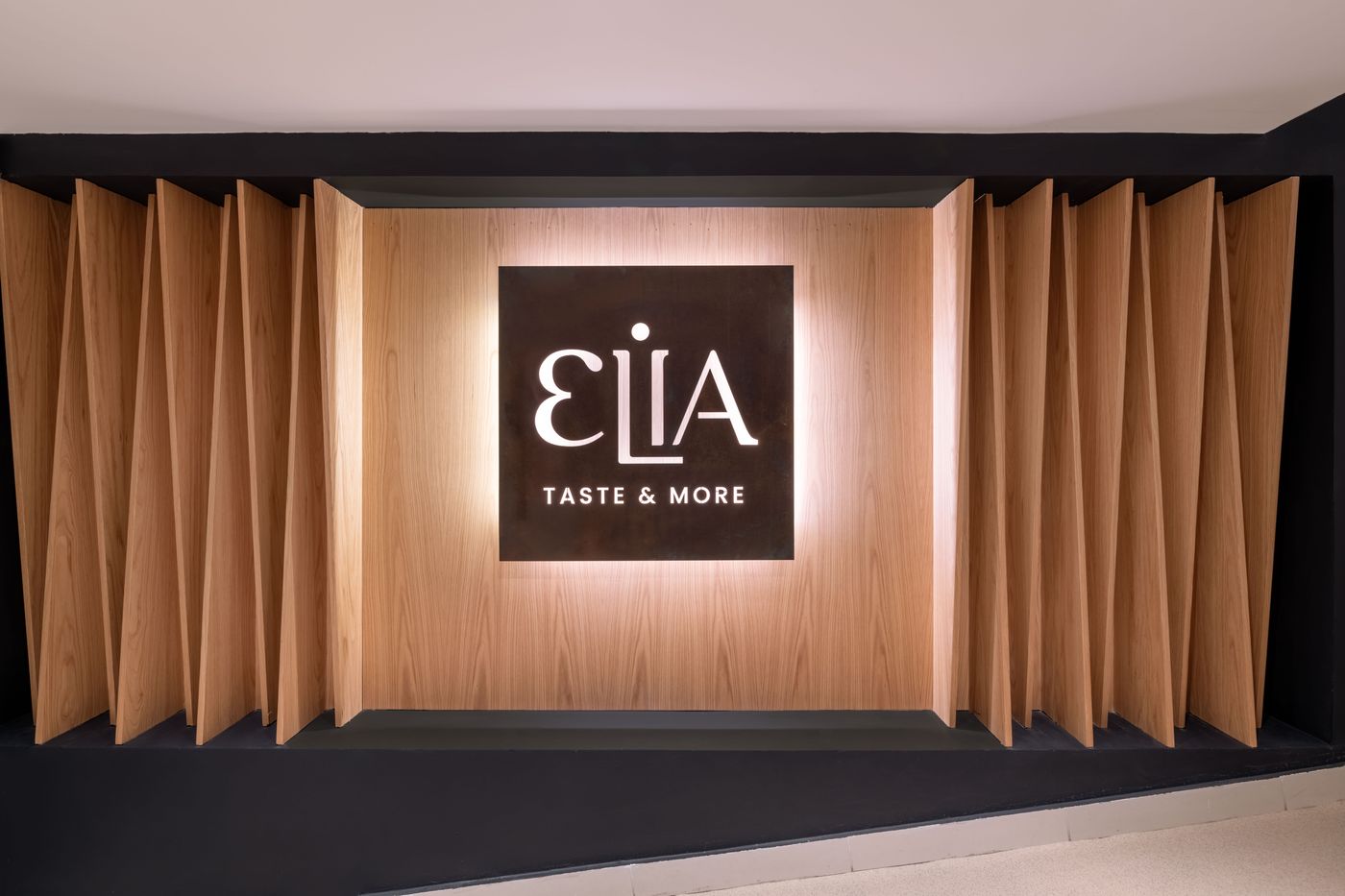 Napa-Mermaid-Hotel-Bar-65