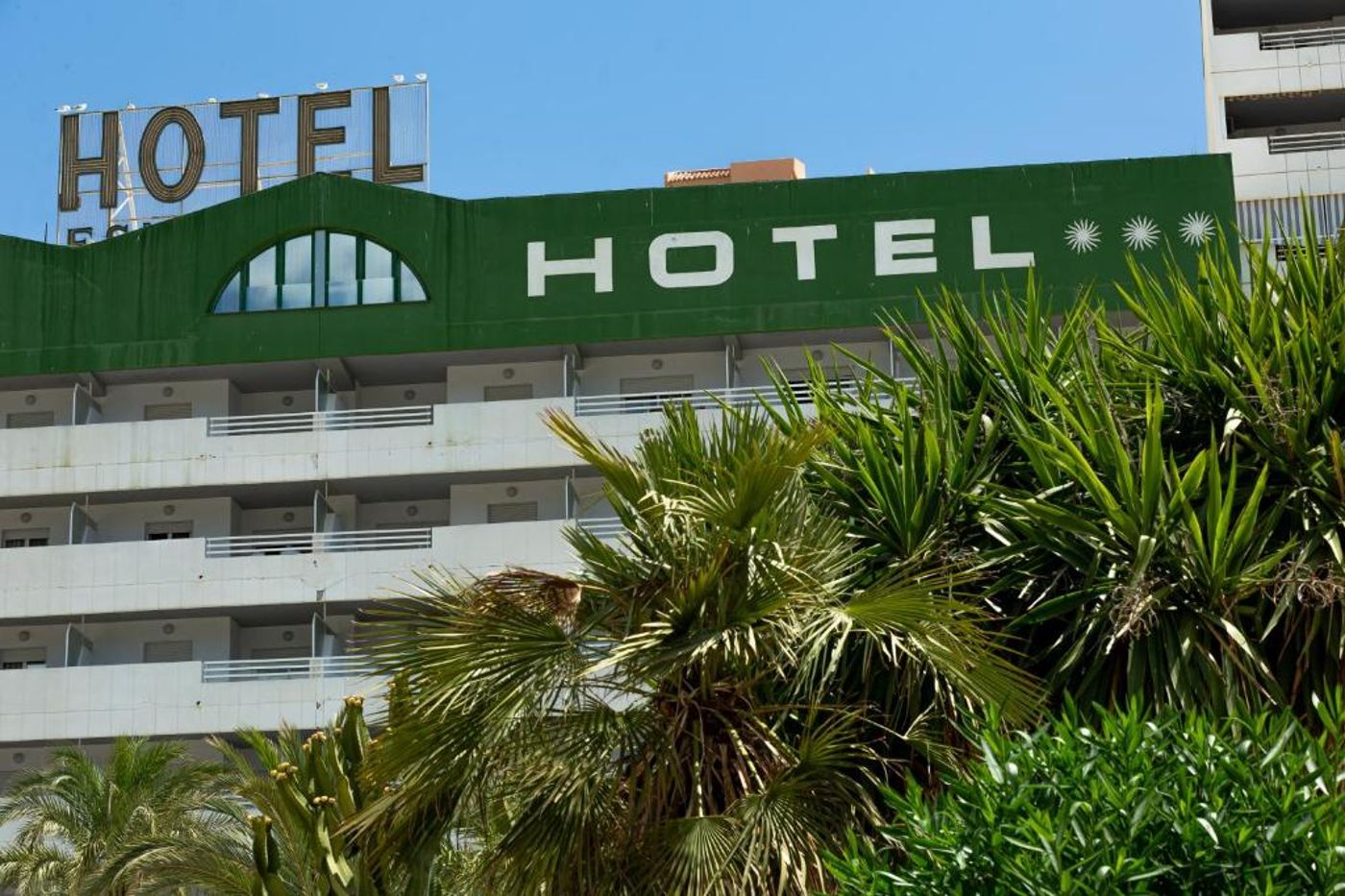 AR-Roca-Esmeralda---Spa-General-view-6