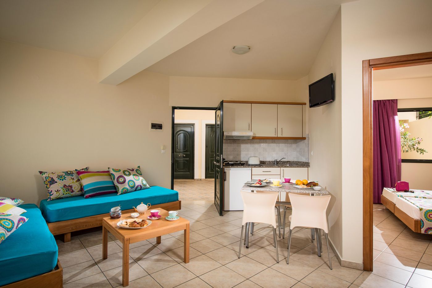 Kristalli-Apartments-Room-21