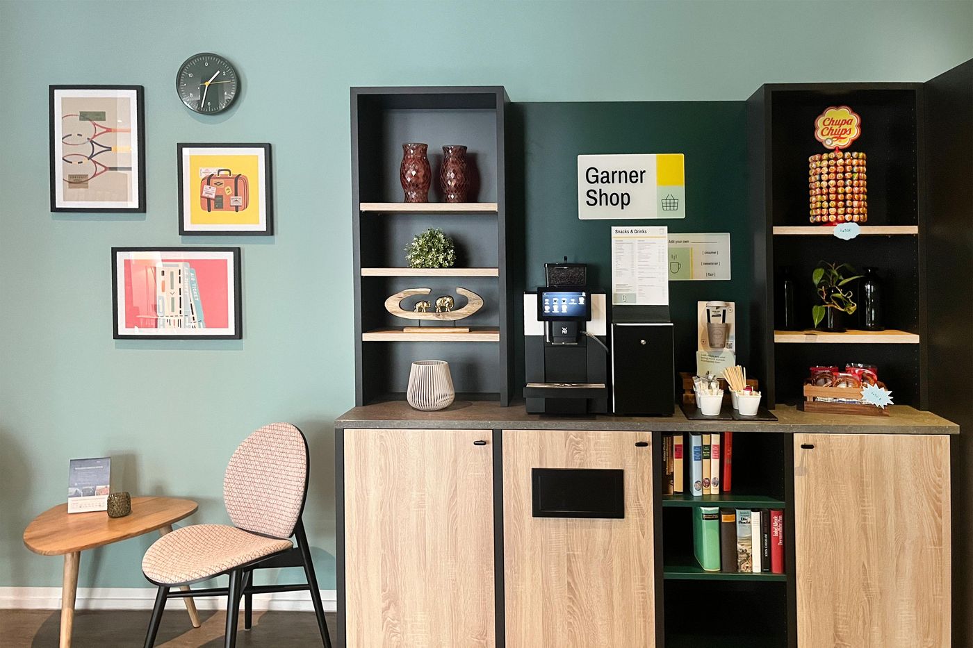 Select-Hotel-Berlin-Checkpoint-Charlie-Lobby-19